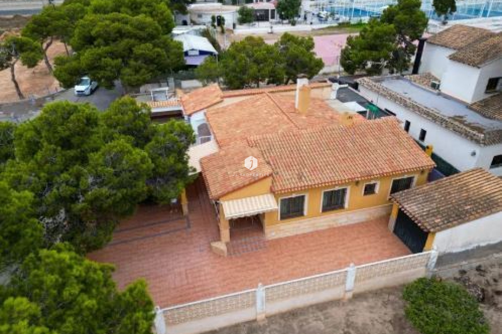 Resale - Chalet -
Orihuela Costa - Punta Prima