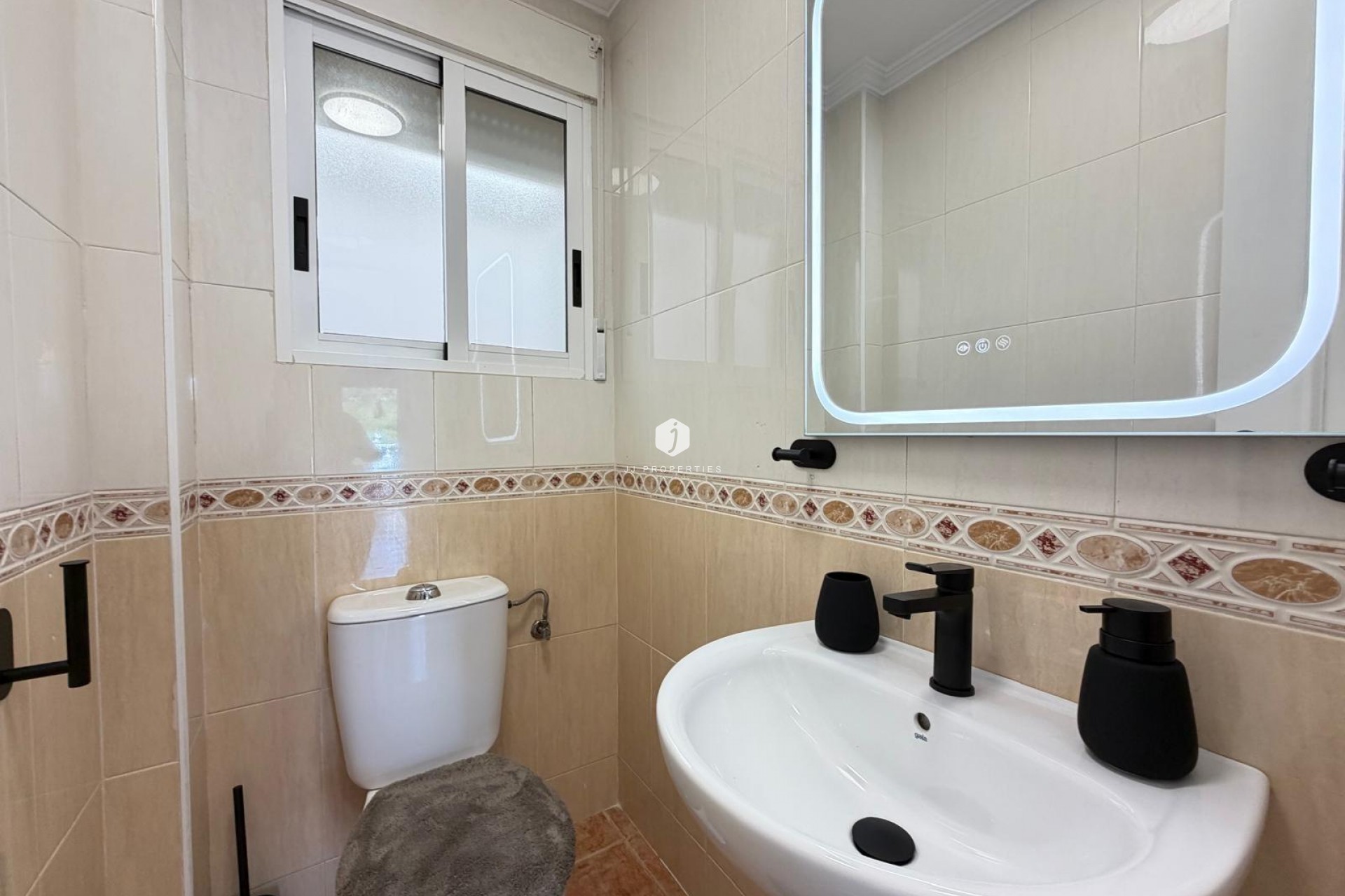 Resale - Chalet -
Orihuela Costa - Rocio Del Mar