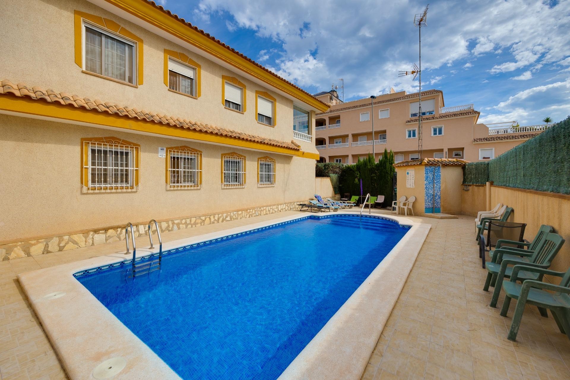 Resale - Chalet -
Orihuela Costa - Villamartín