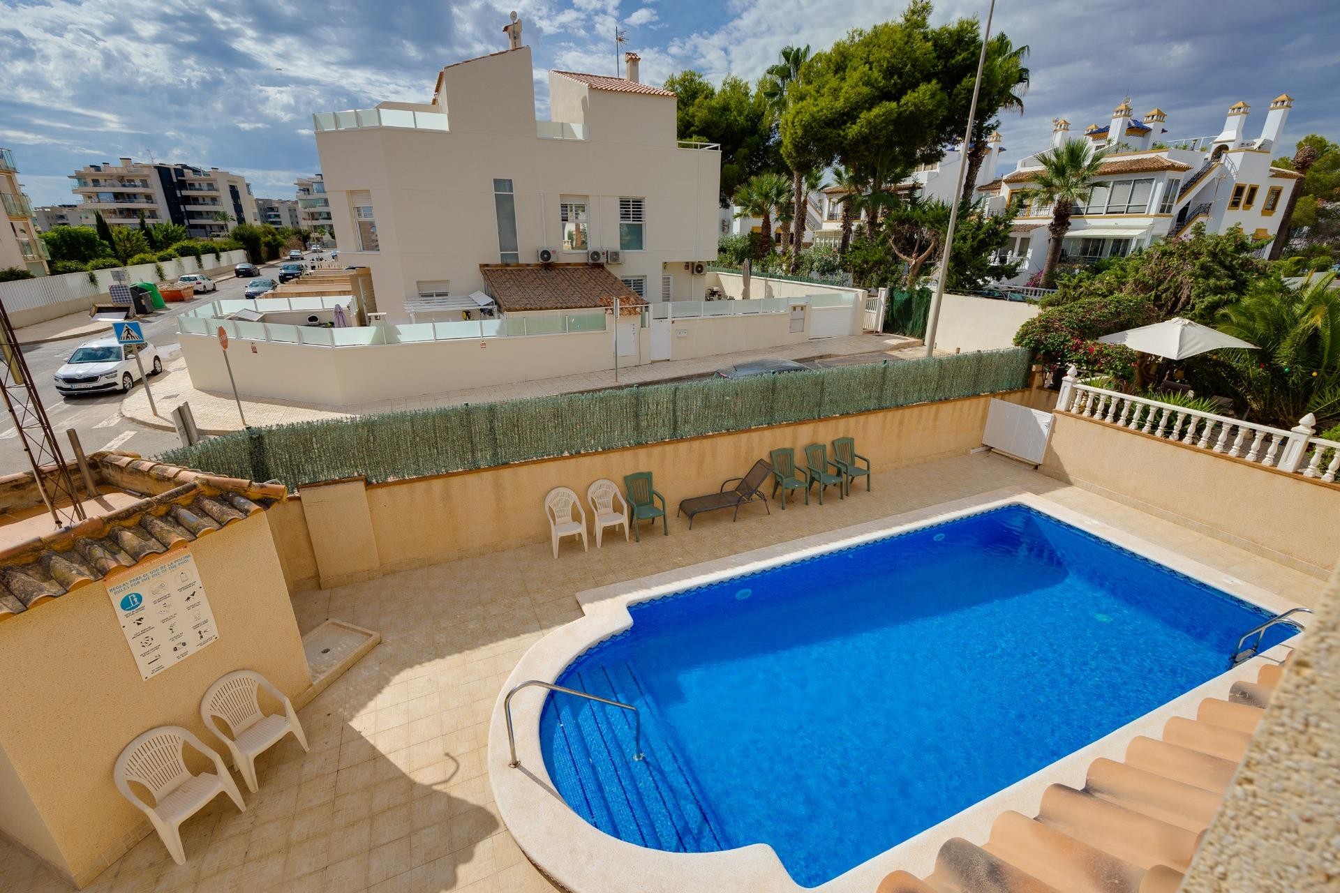 Resale - Chalet -
Orihuela Costa - Villamartín