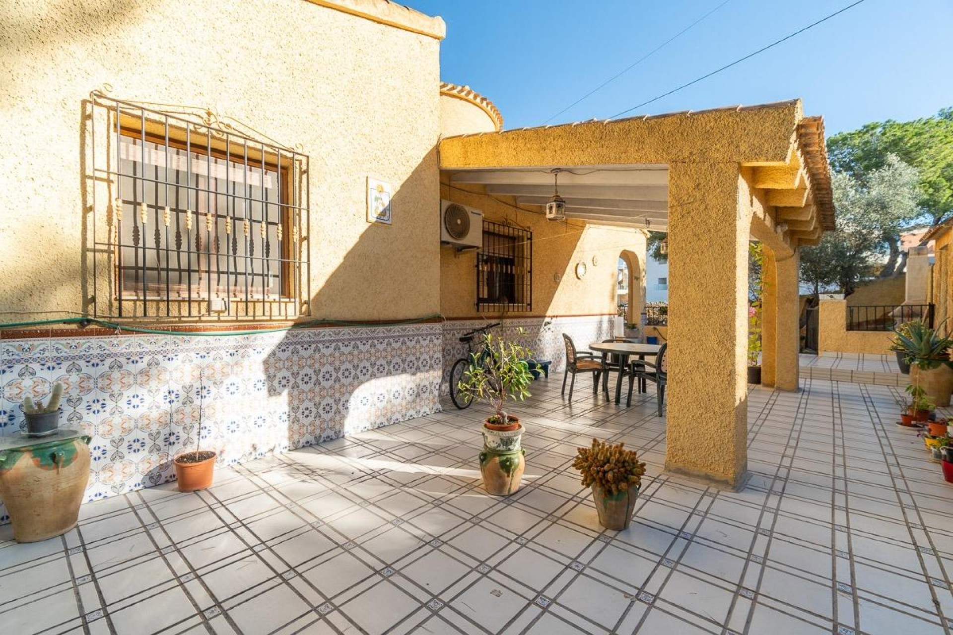 Resale - Chalet -
Orihuela Costa - Villamartín