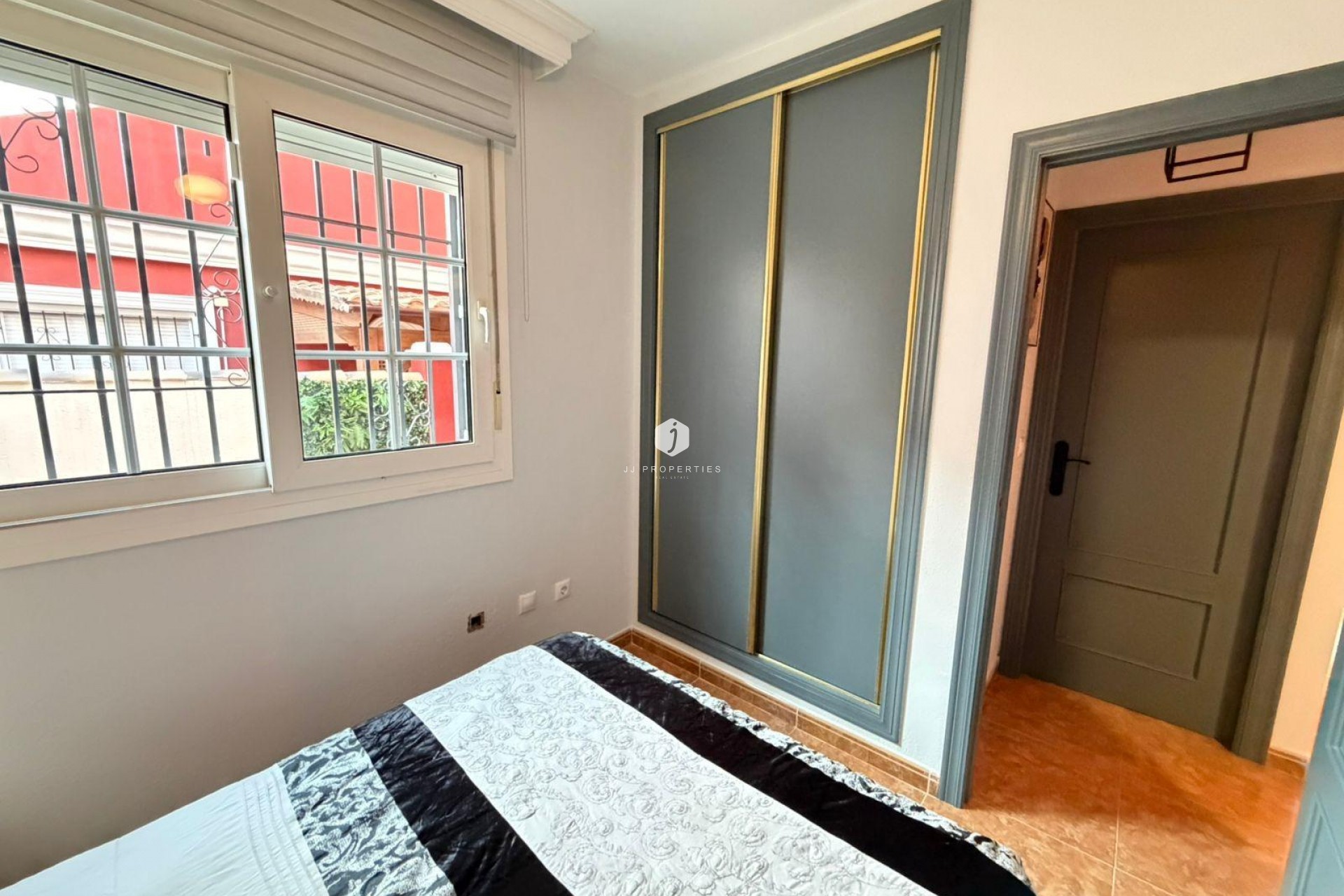 Resale - Chalet -
Orihuela Costa - Villamartín