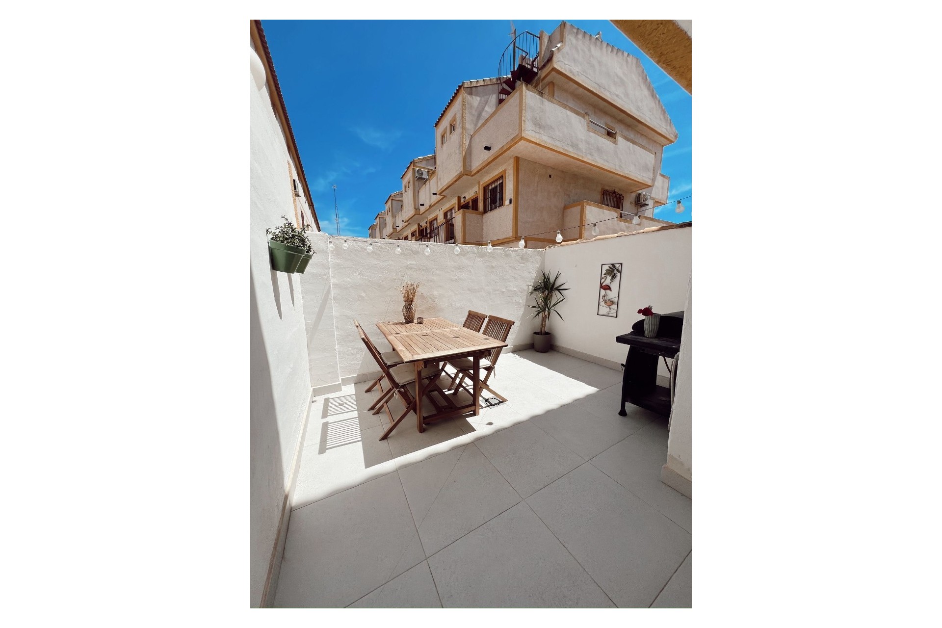 Resale - Chalet -
Playa Flamenca - Costa Blanca