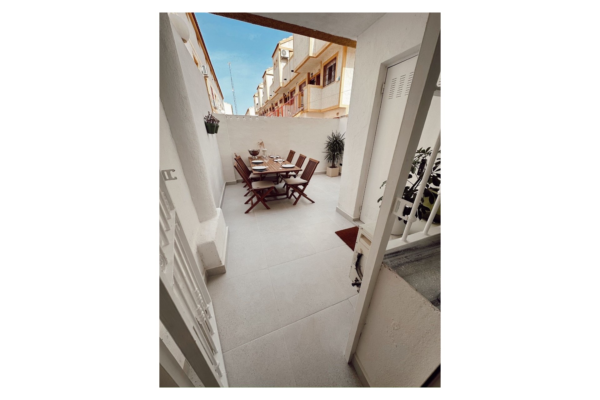 Resale - Chalet -
Playa Flamenca - Costa Blanca