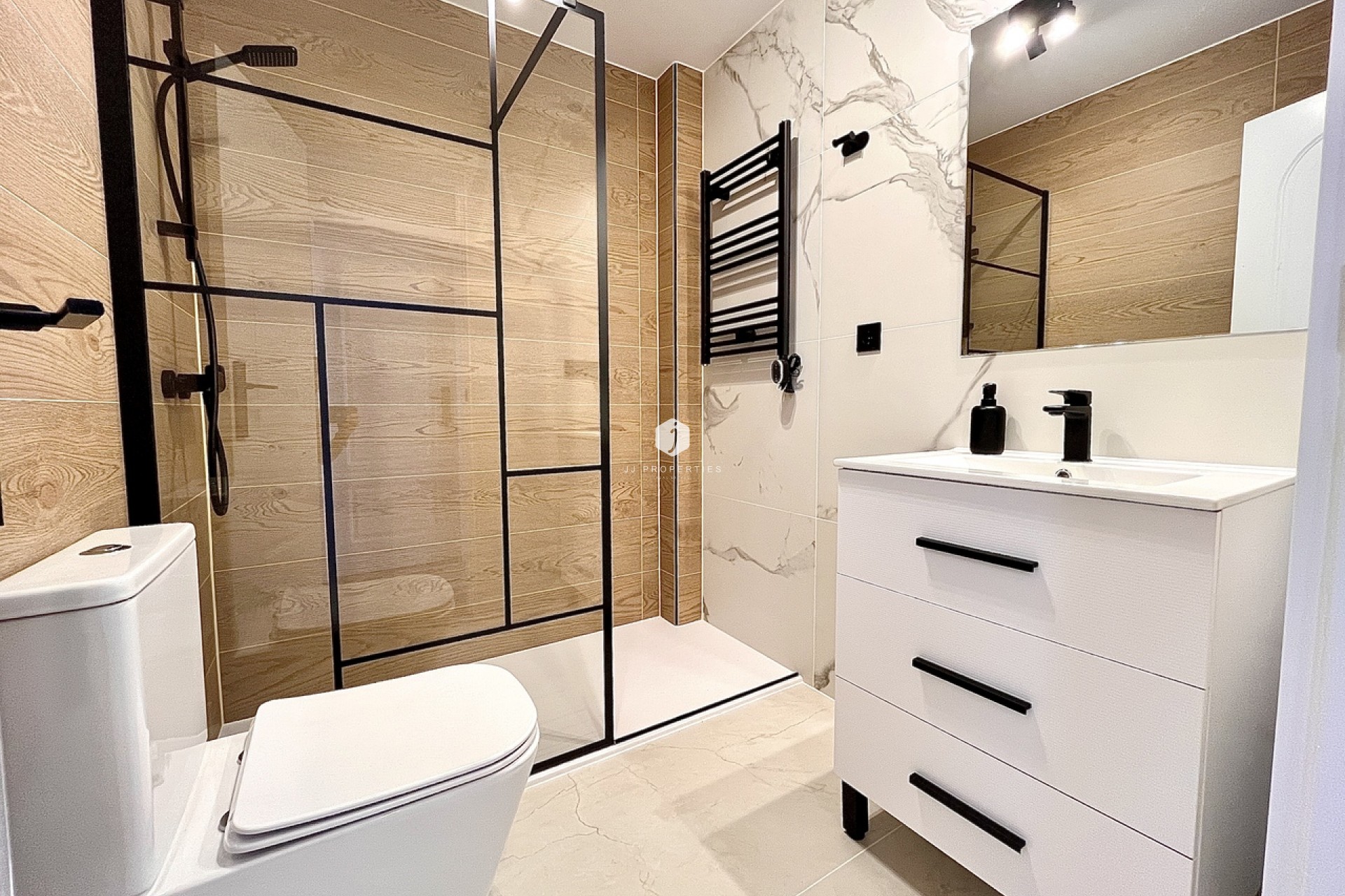 Resale - Chalet -
Playa Flamenca - Costa Blanca