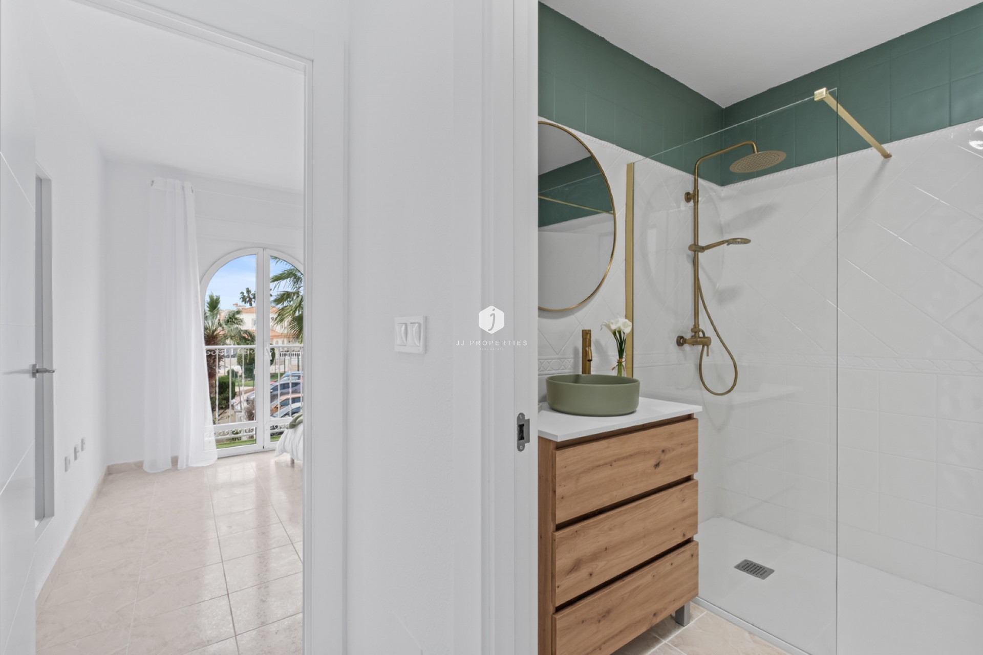 Resale - Chalet -
Playa Flamenca - Costa Blanca