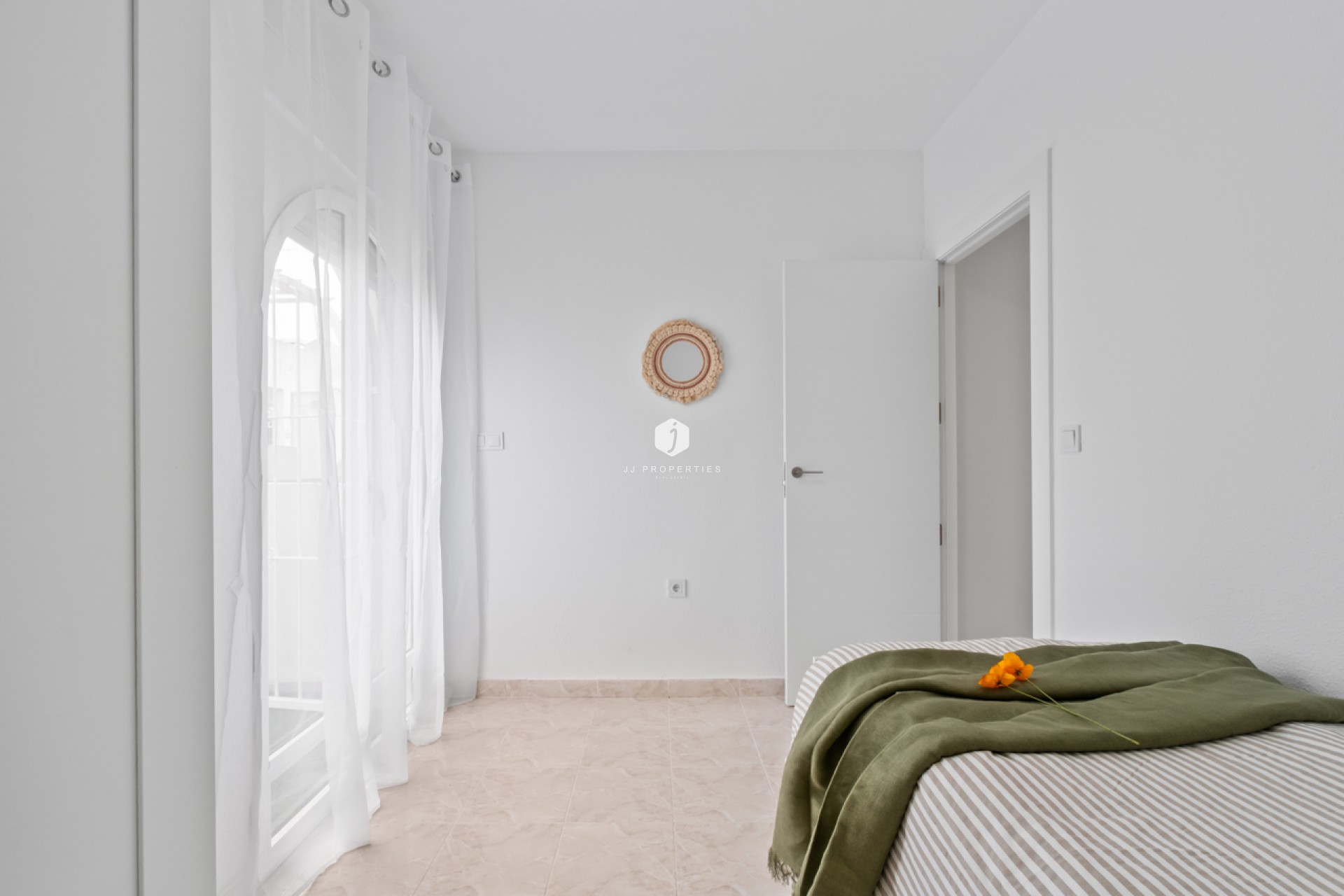 Resale - Chalet -
Playa Flamenca - Costa Blanca