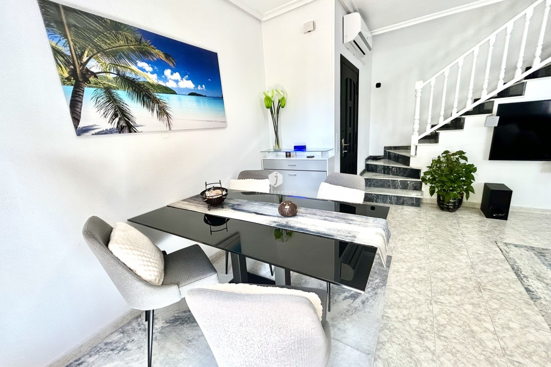 Resale - Chalet -
Playa Flamenca - Costa Blanca