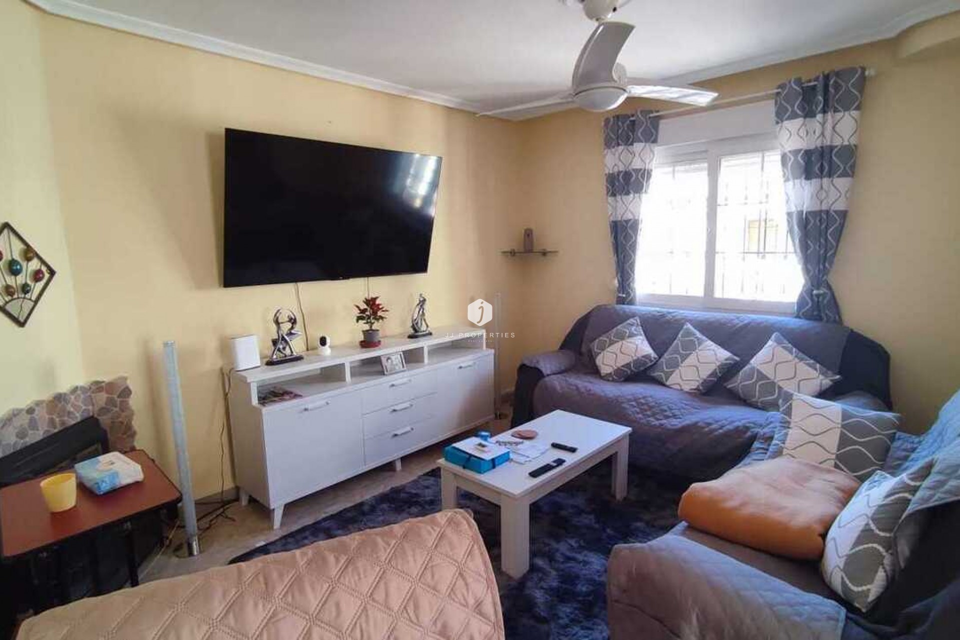 Resale - Chalet -
Playa Flamenca - Costa Blanca