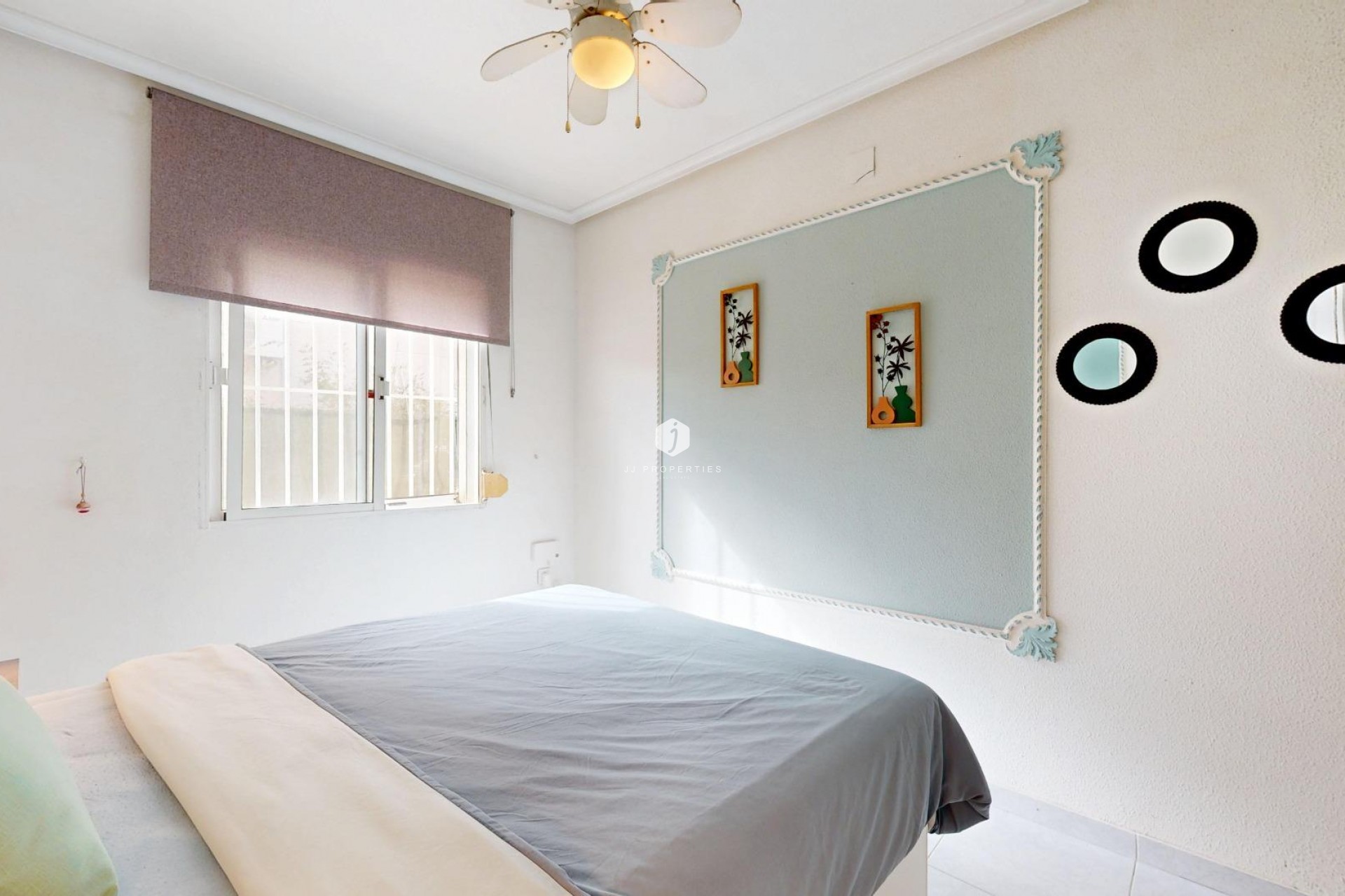 Resale - Chalet -
San Miguel de Salinas - 03193