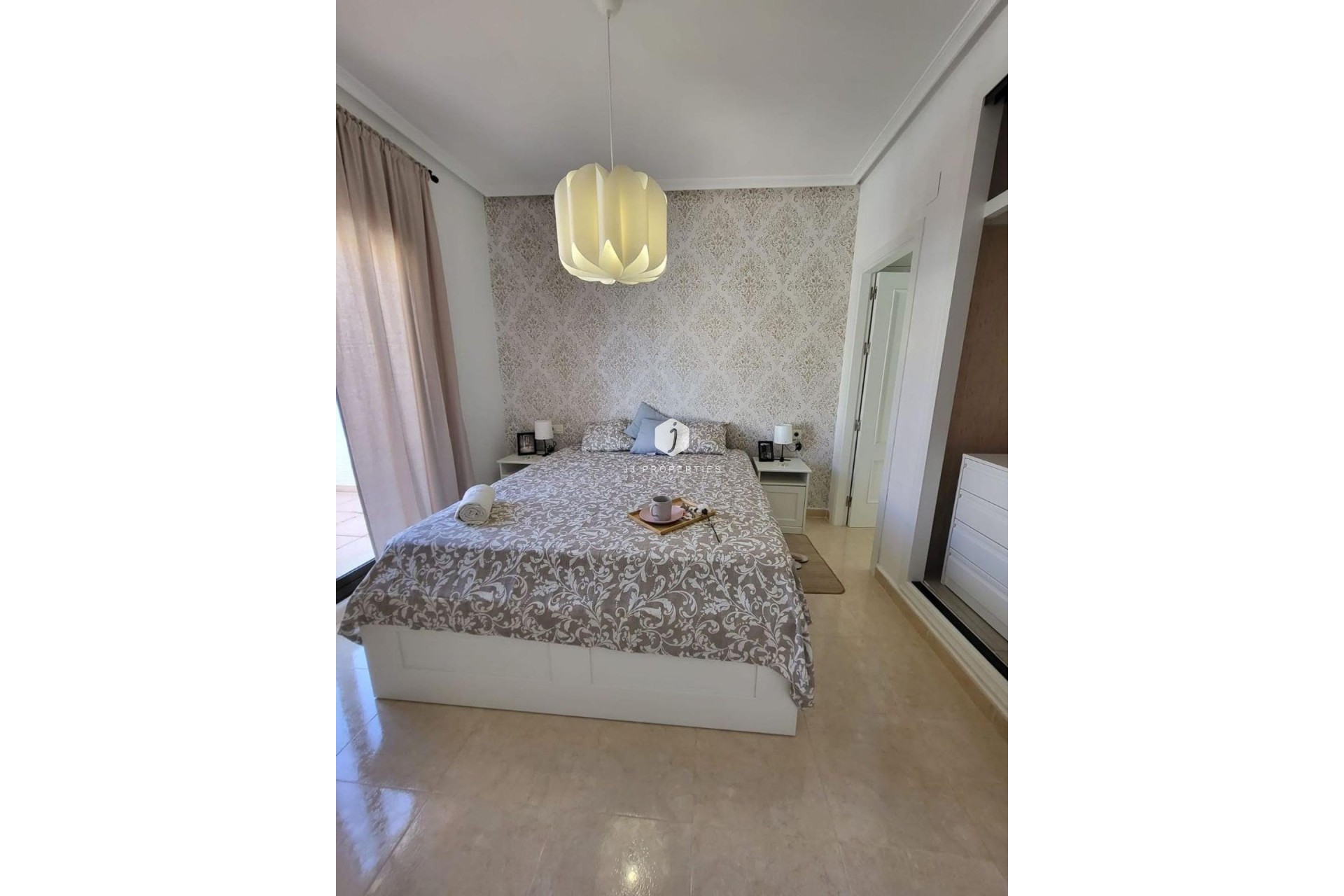 Resale - Chalet -
San Miguel de Salinas - Ciudad De Las Comunicaciones