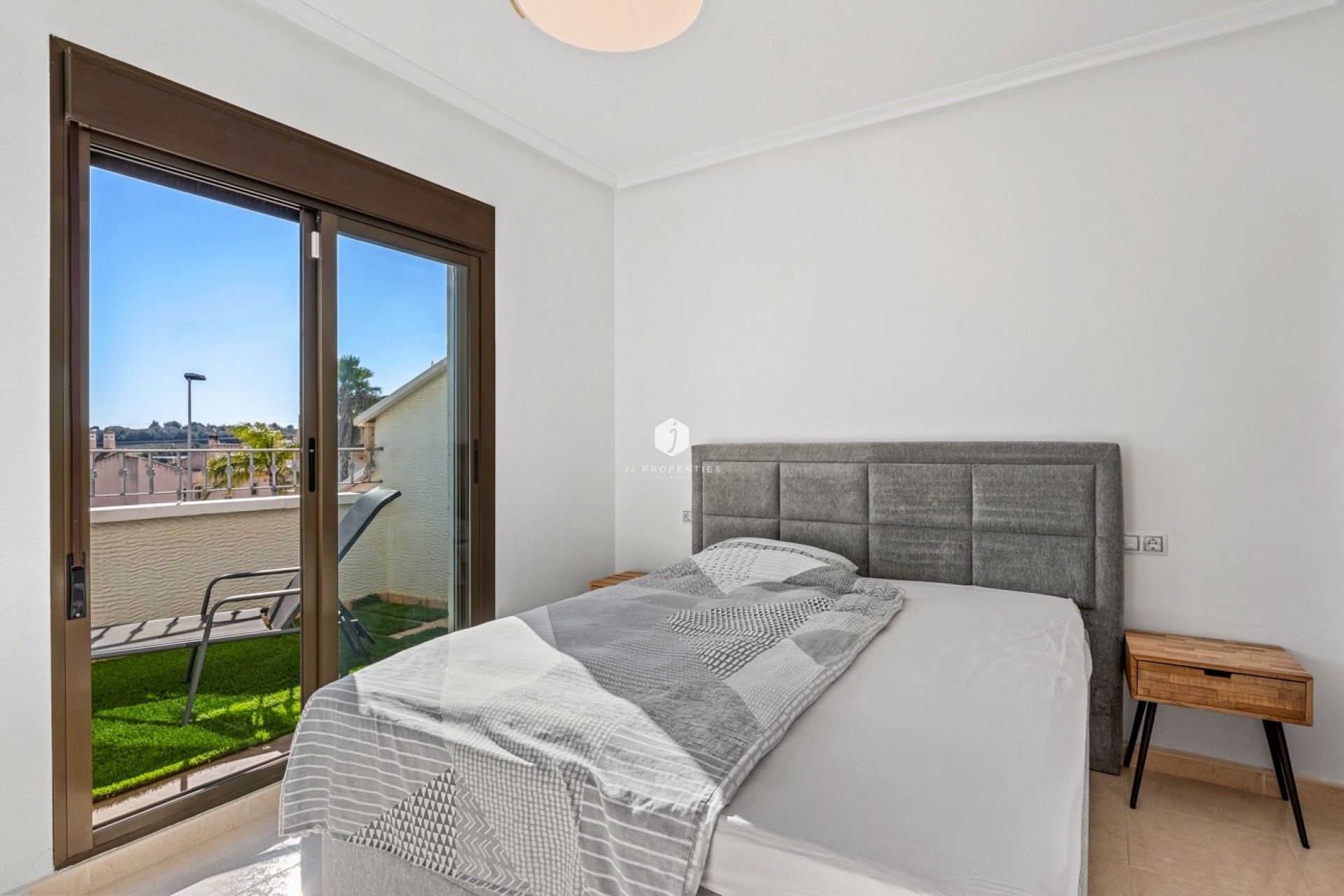 Resale - Chalet -
San Miguel de Salinas - Inland