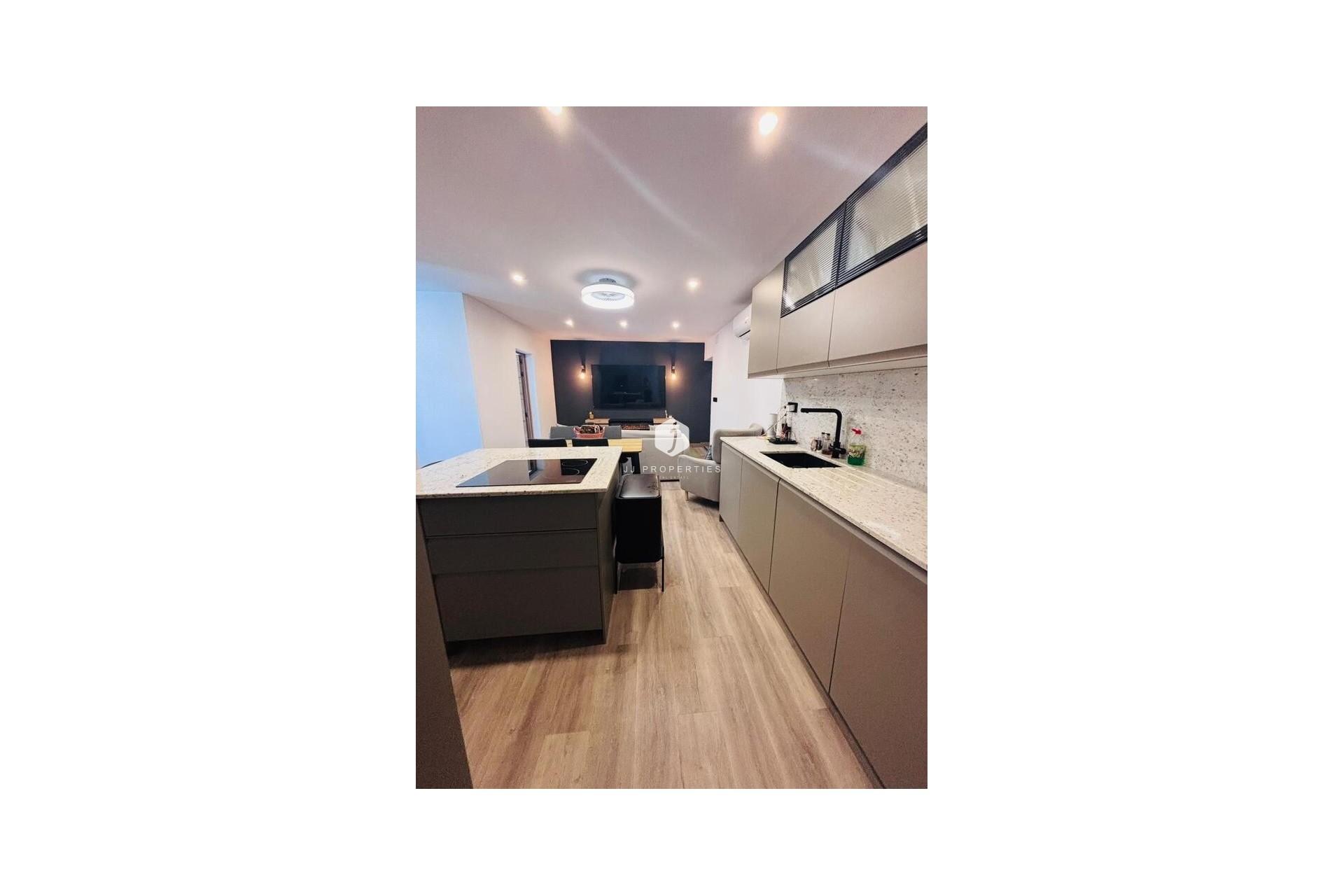 Resale - Chalet -
San Miguel de Salinas - Inland