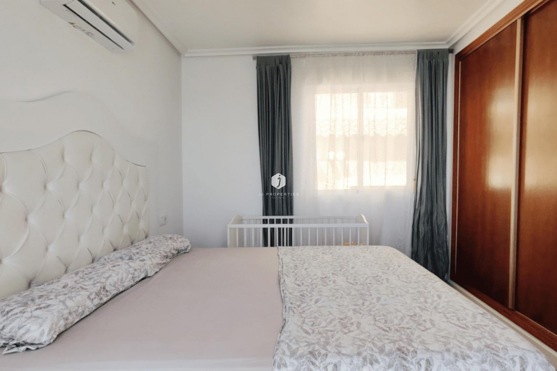 Resale - Chalet -
San Miguel de Salinas - Mirador De San Miguel