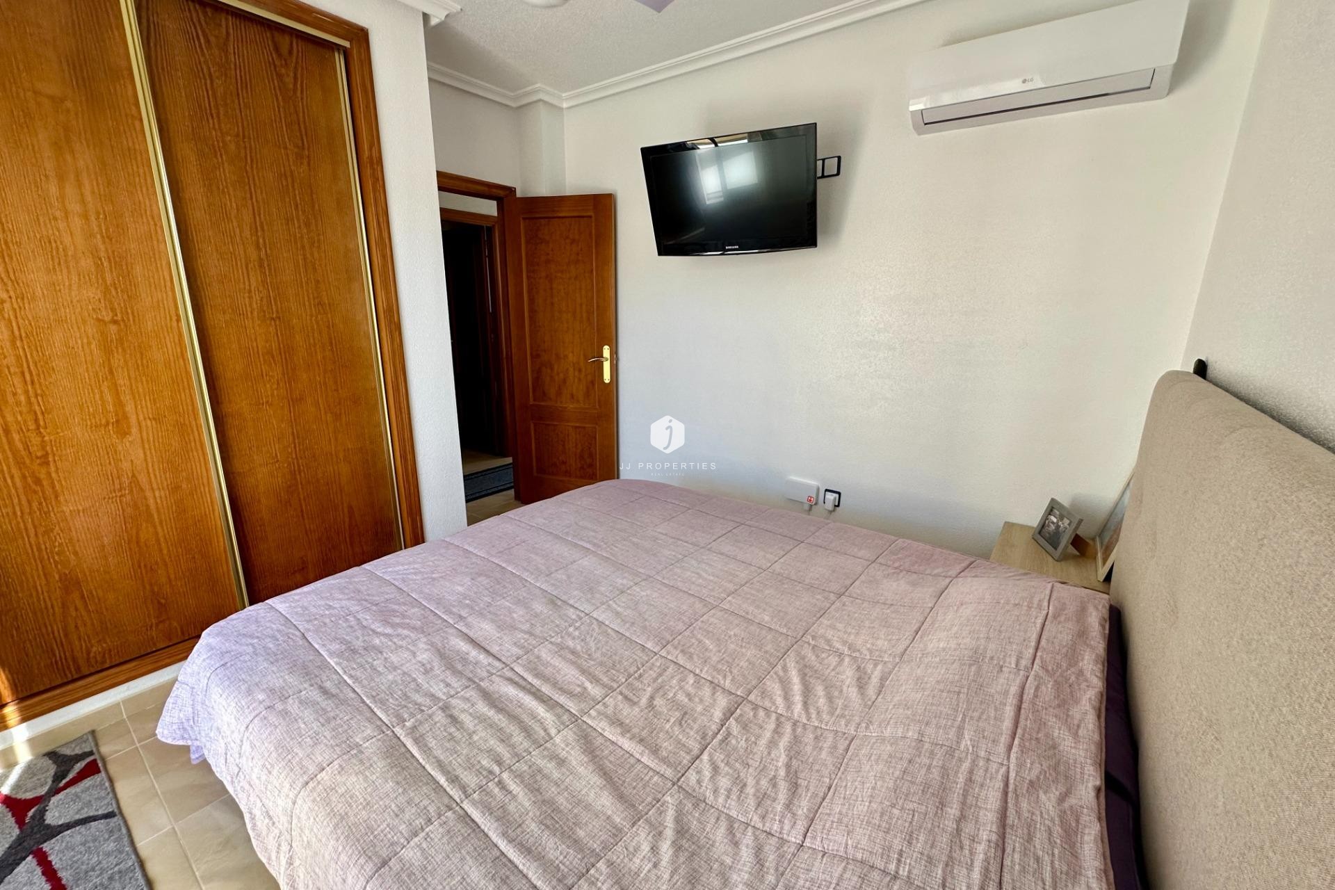 Resale - Chalet -
San Miguel de Salinas - Residencial Los Flamencos