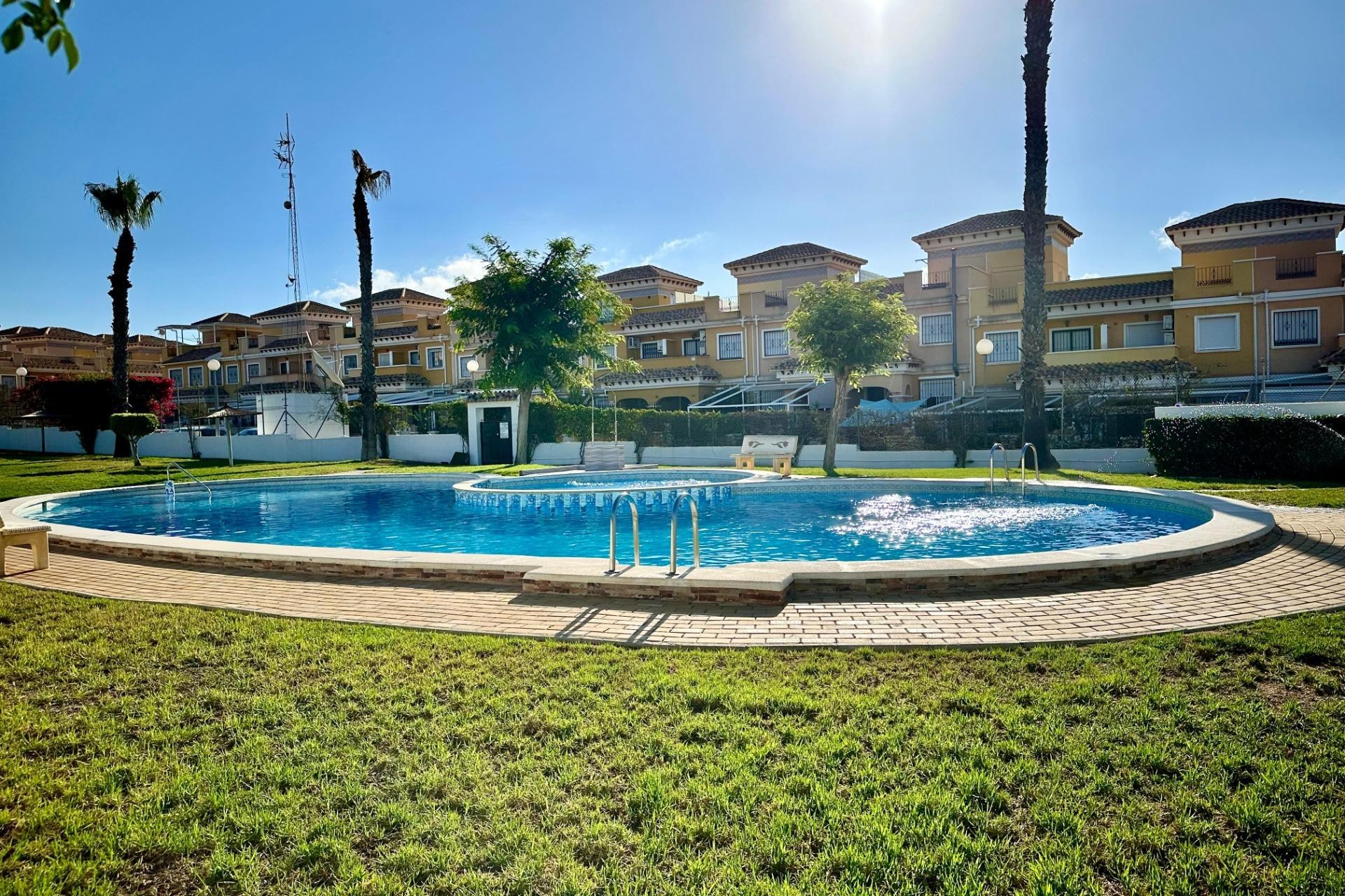 Resale - Chalet -
Torrevieja - Aguas Nuevas 1