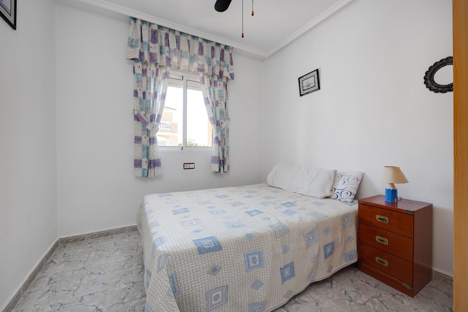 Resale - Chalet -
Torrevieja - Aguas Nuevas 2