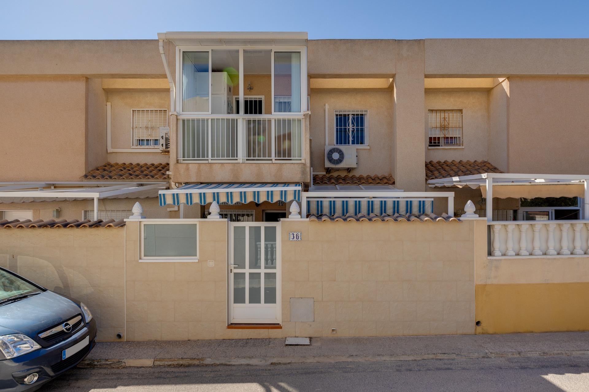 Resale - Chalet -
Torrevieja - Aguas Nuevas 2