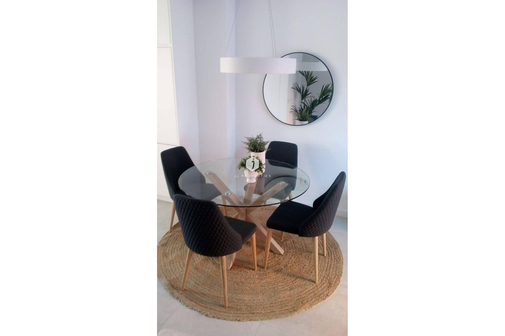 Resale - Chalet -
Torrevieja - aguas nuevas