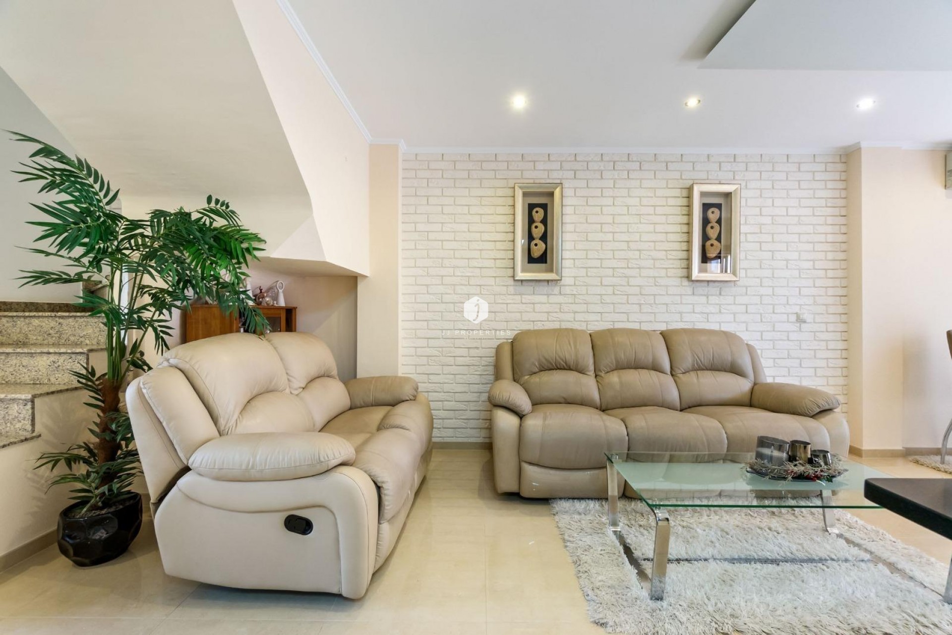 Resale - Chalet -
Torrevieja - aguas nuevas