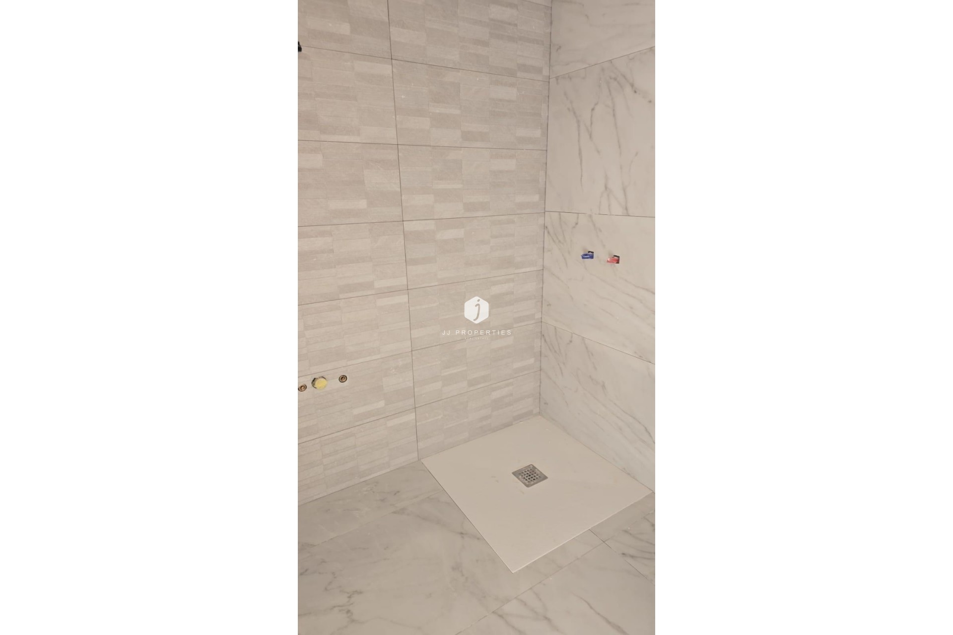 Resale - Chalet -
Torrevieja - aguas nuevas