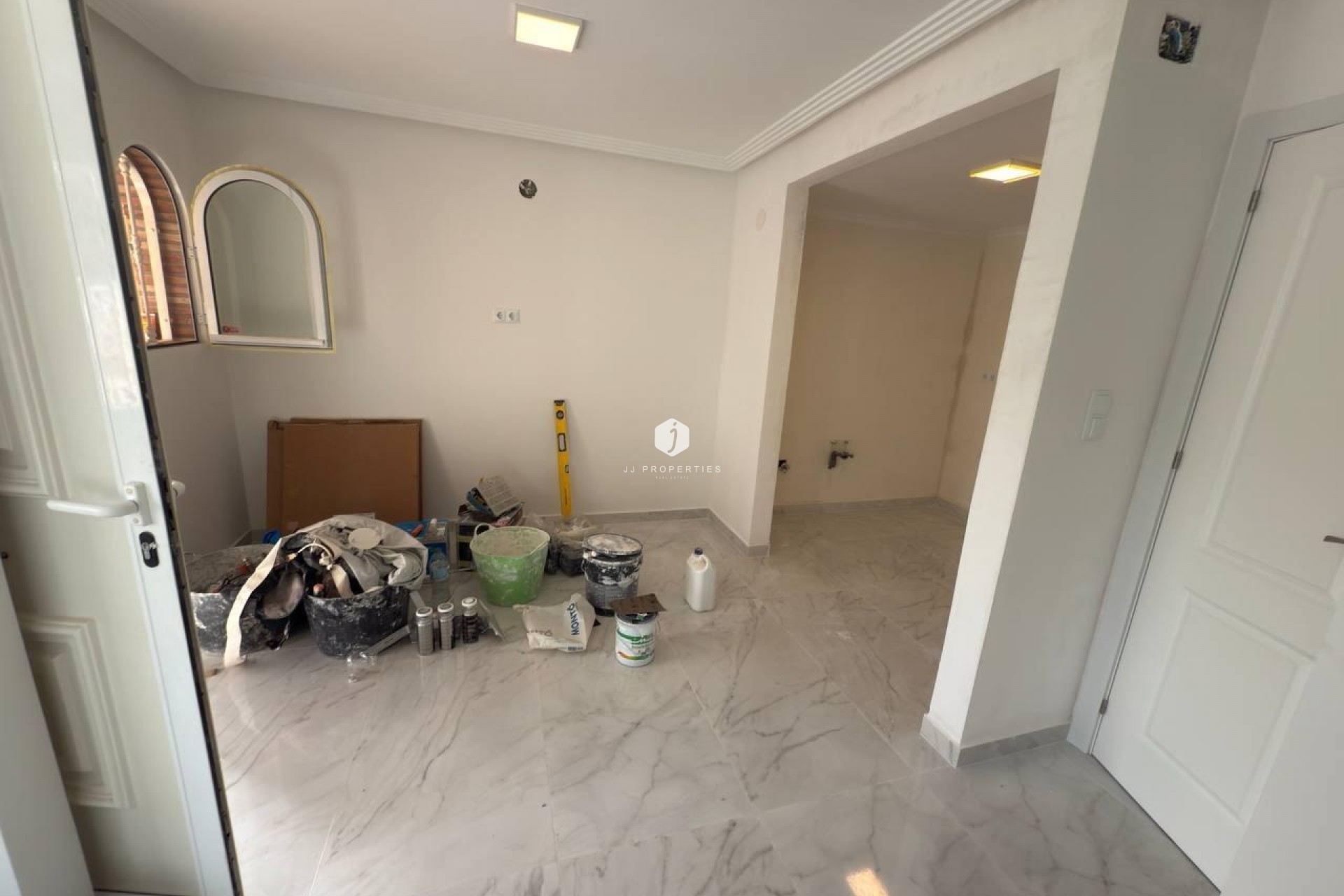 Resale - Chalet -
Torrevieja - aguas nuevas