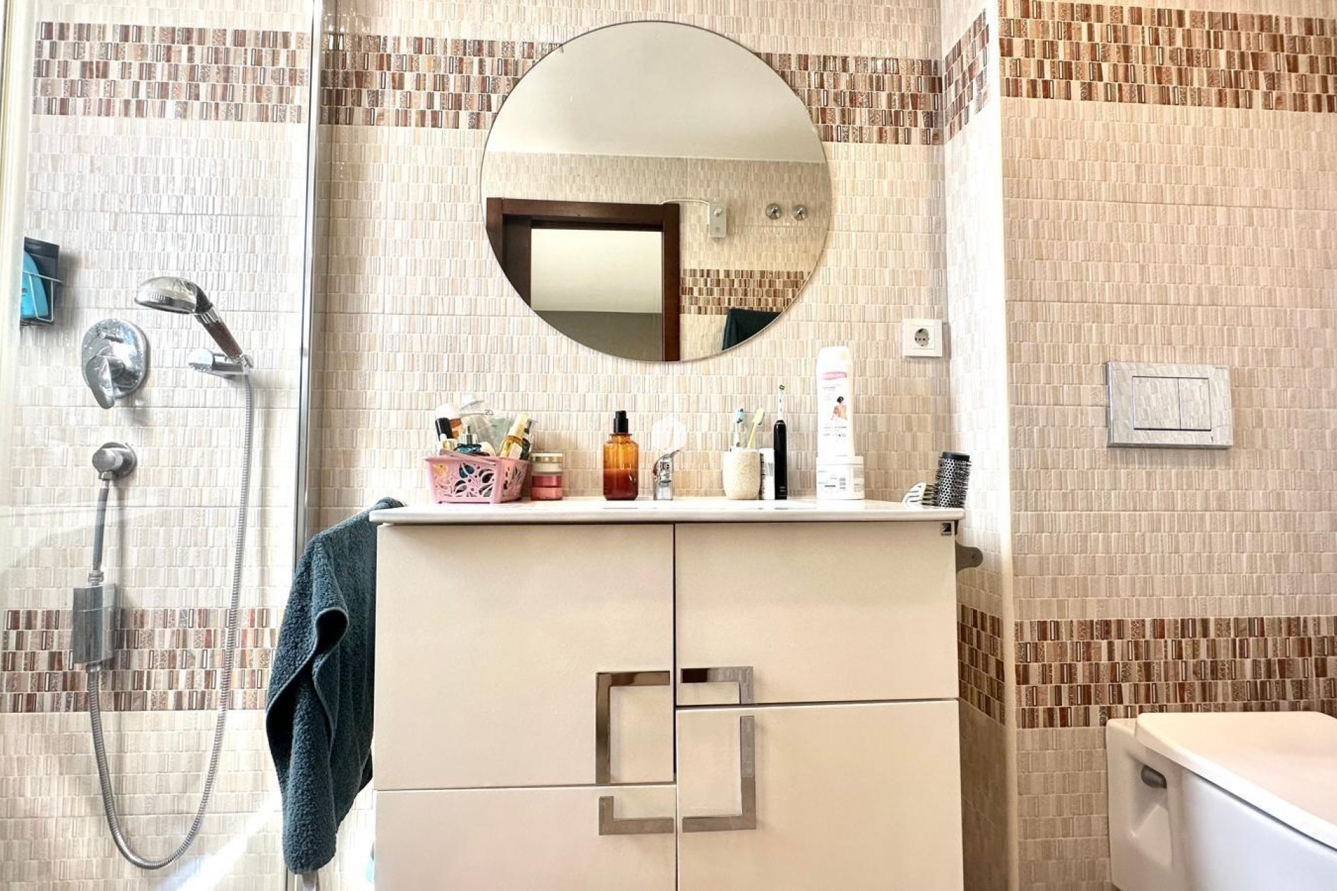 Resale - Chalet -
Torrevieja - aguas nuevas