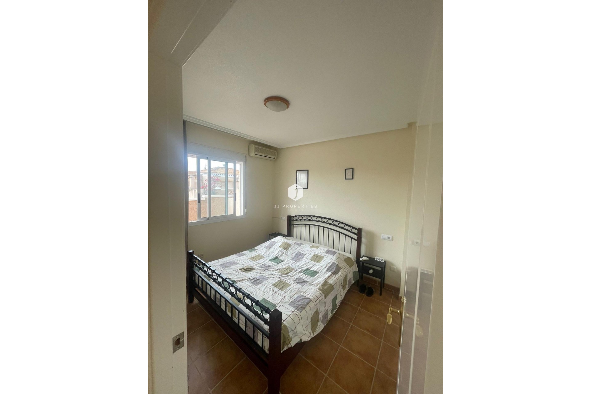 Resale - Chalet -
Torrevieja - aguas nuevas