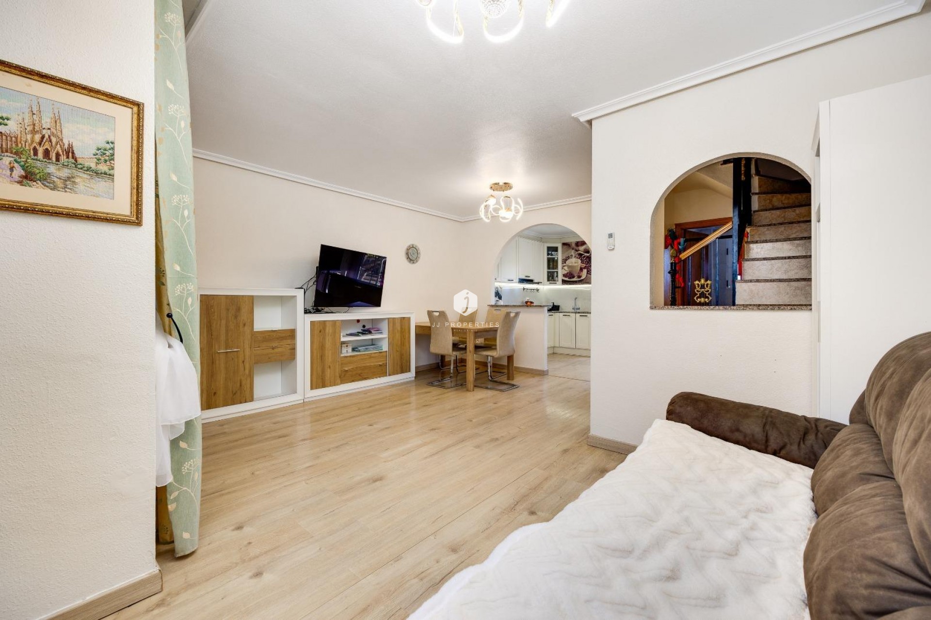 Resale - Chalet -
Torrevieja - aguas nuevas