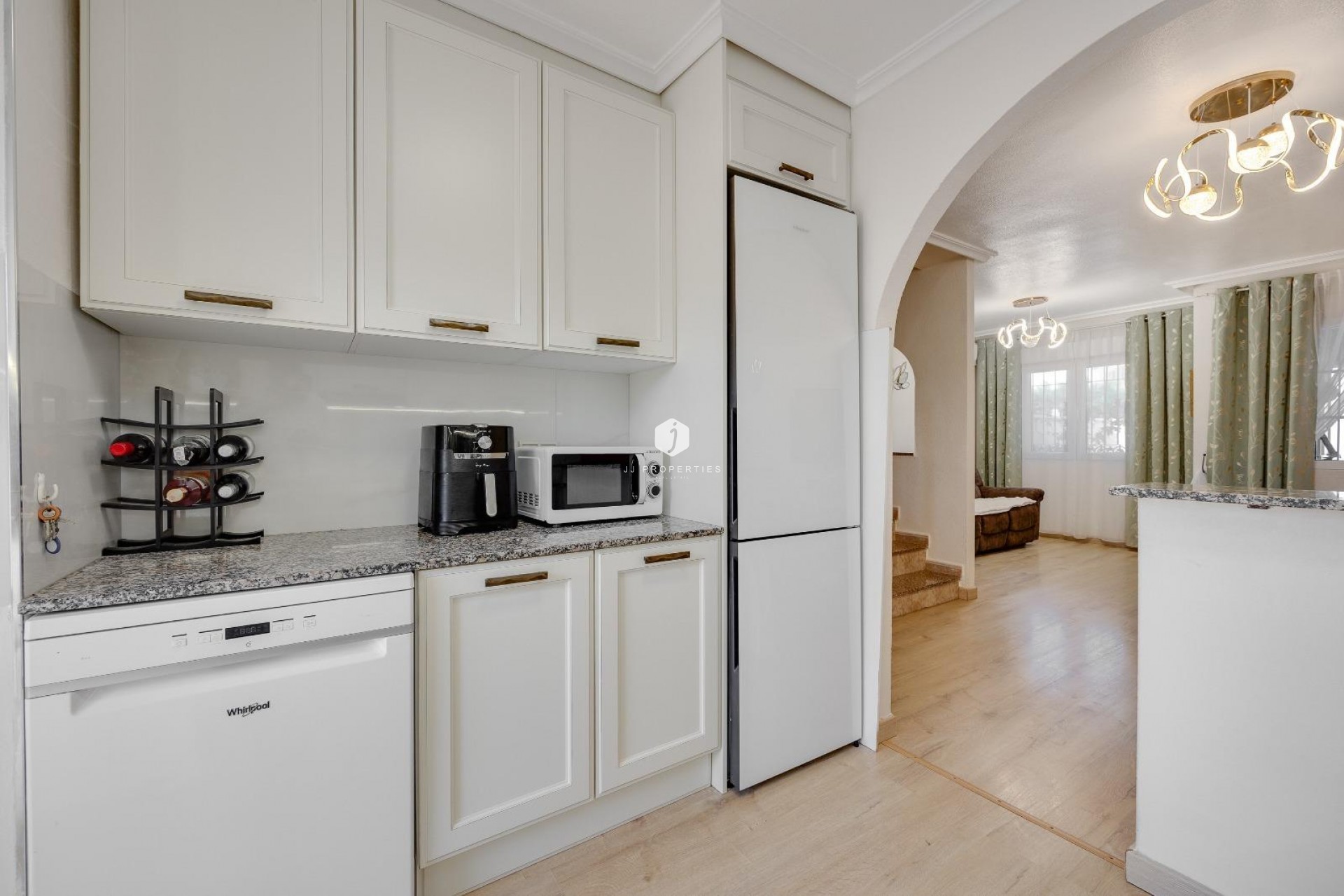 Resale - Chalet -
Torrevieja - aguas nuevas