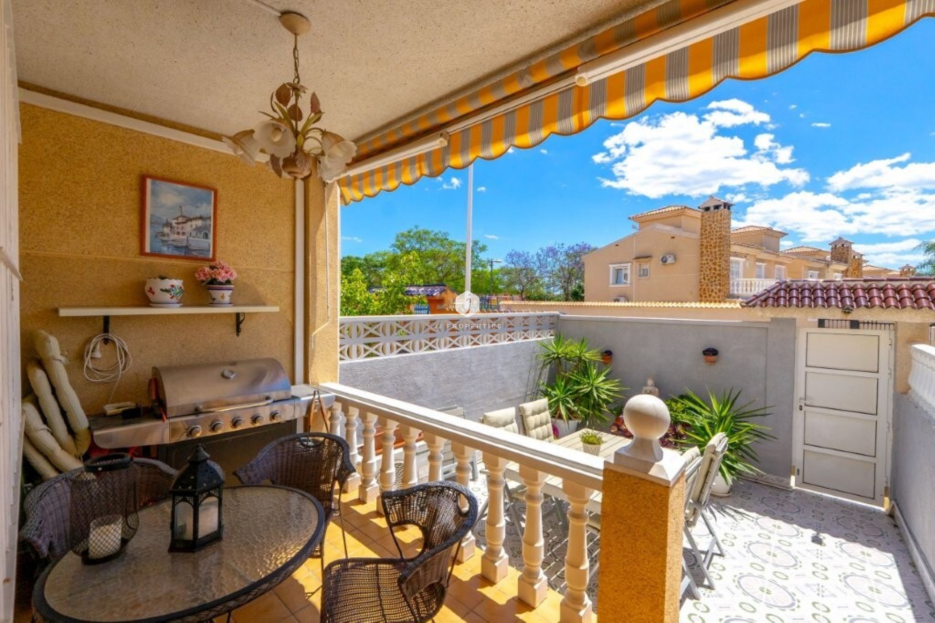 Resale - Chalet -
Torrevieja - aguas nuevas