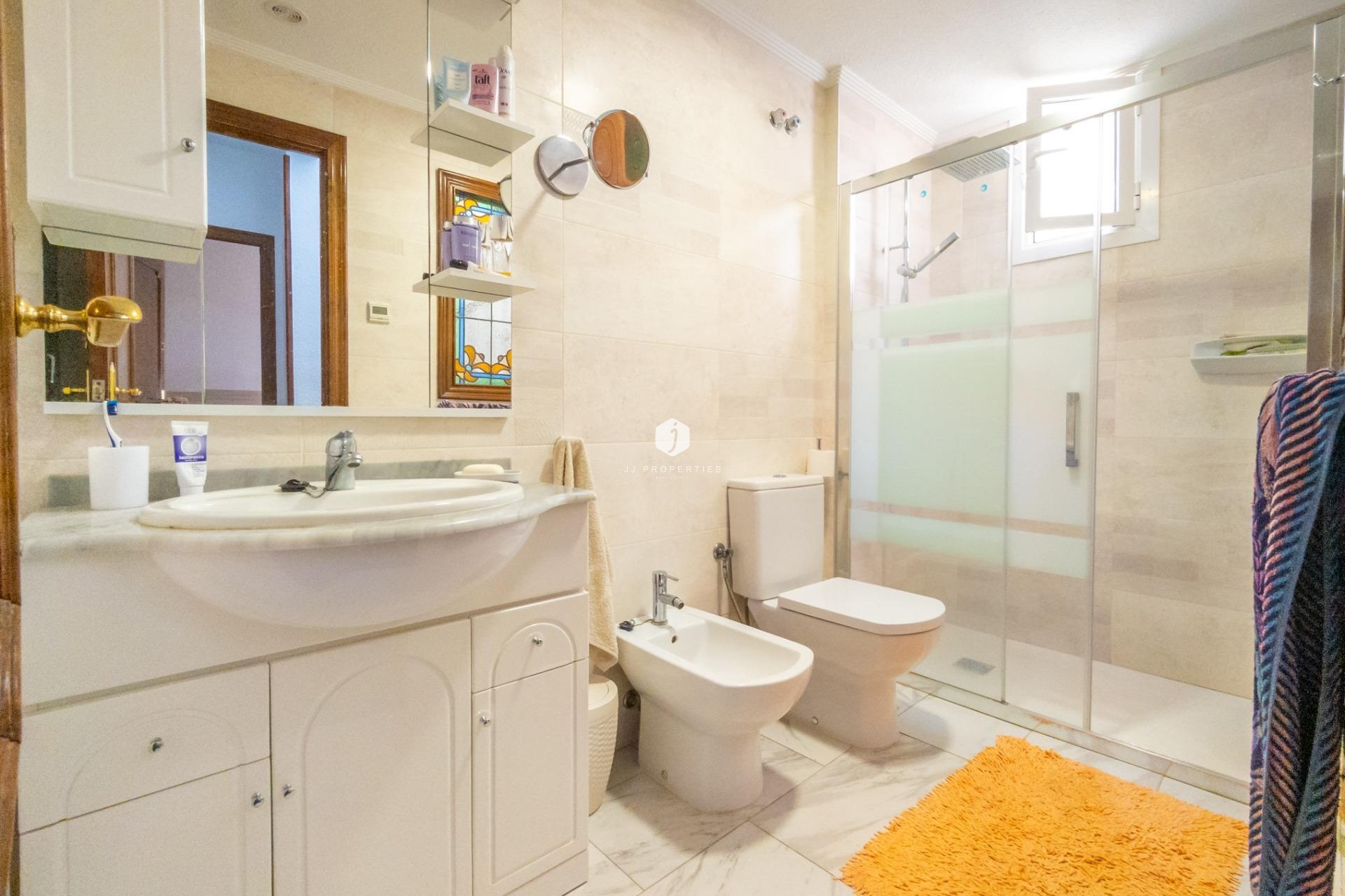 Resale - Chalet -
Torrevieja - Cabo cervera