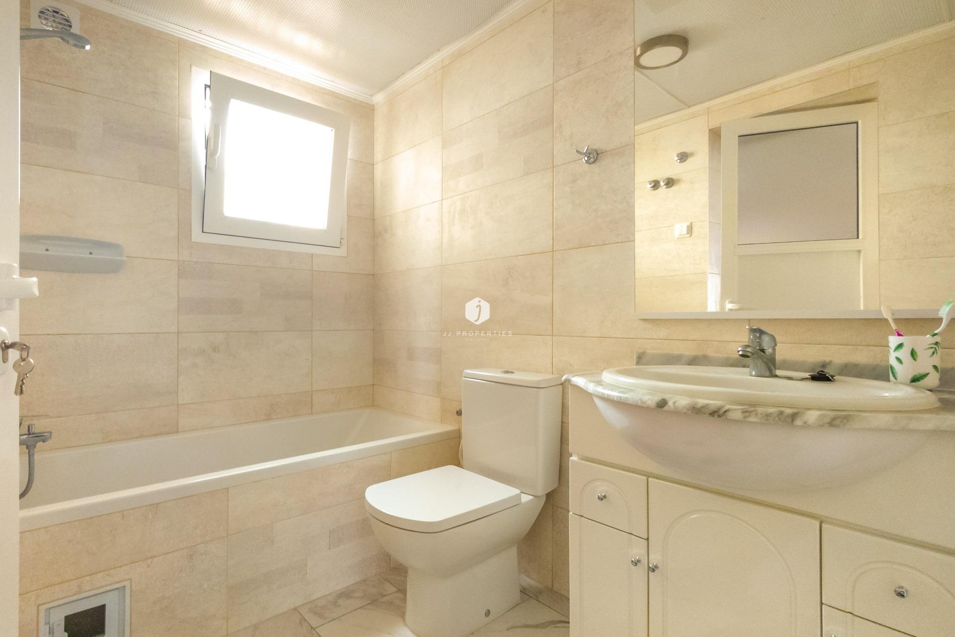 Resale - Chalet -
Torrevieja - Cabo cervera