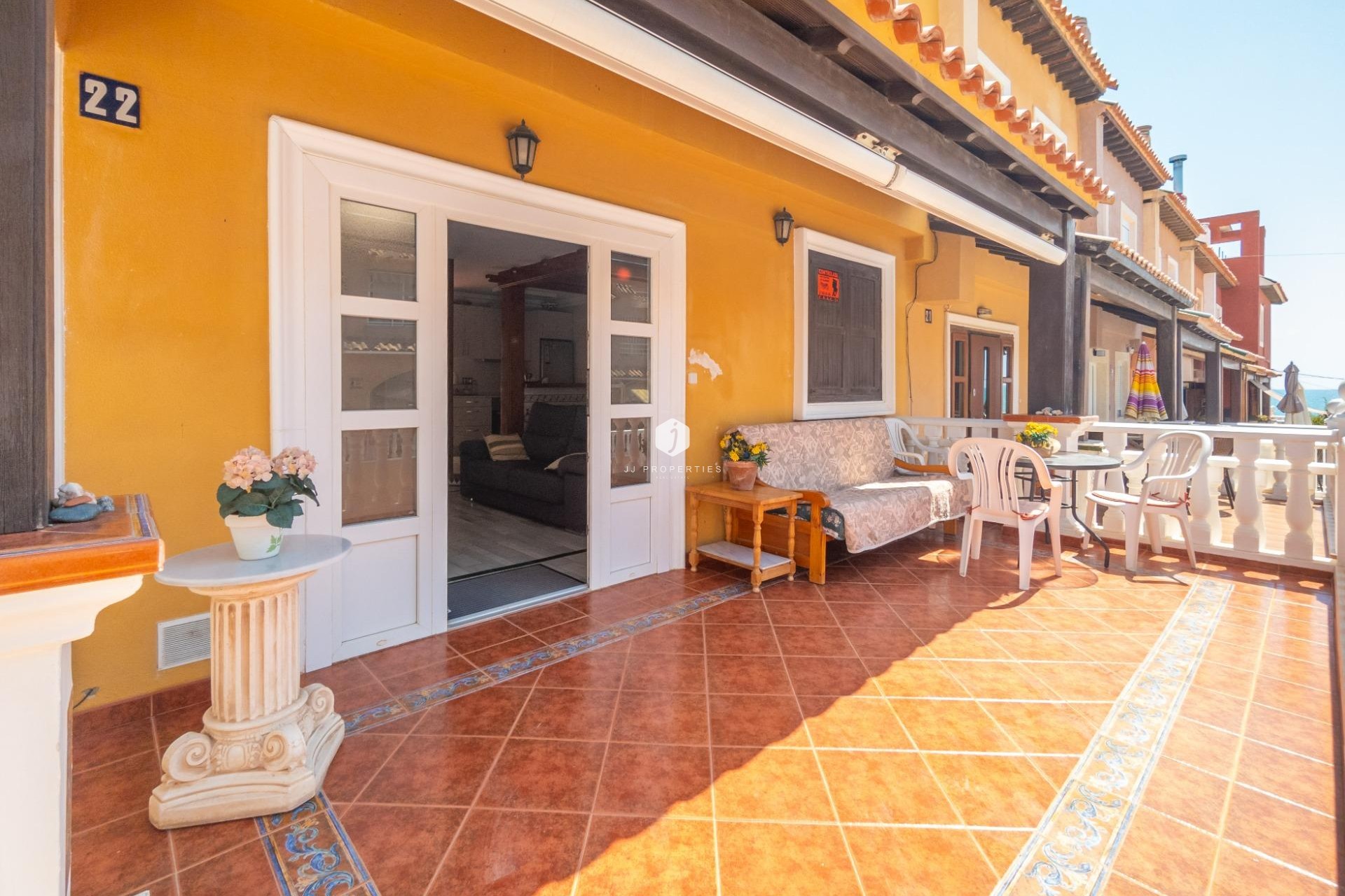 Resale - Chalet -
Torrevieja - Cabo cervera