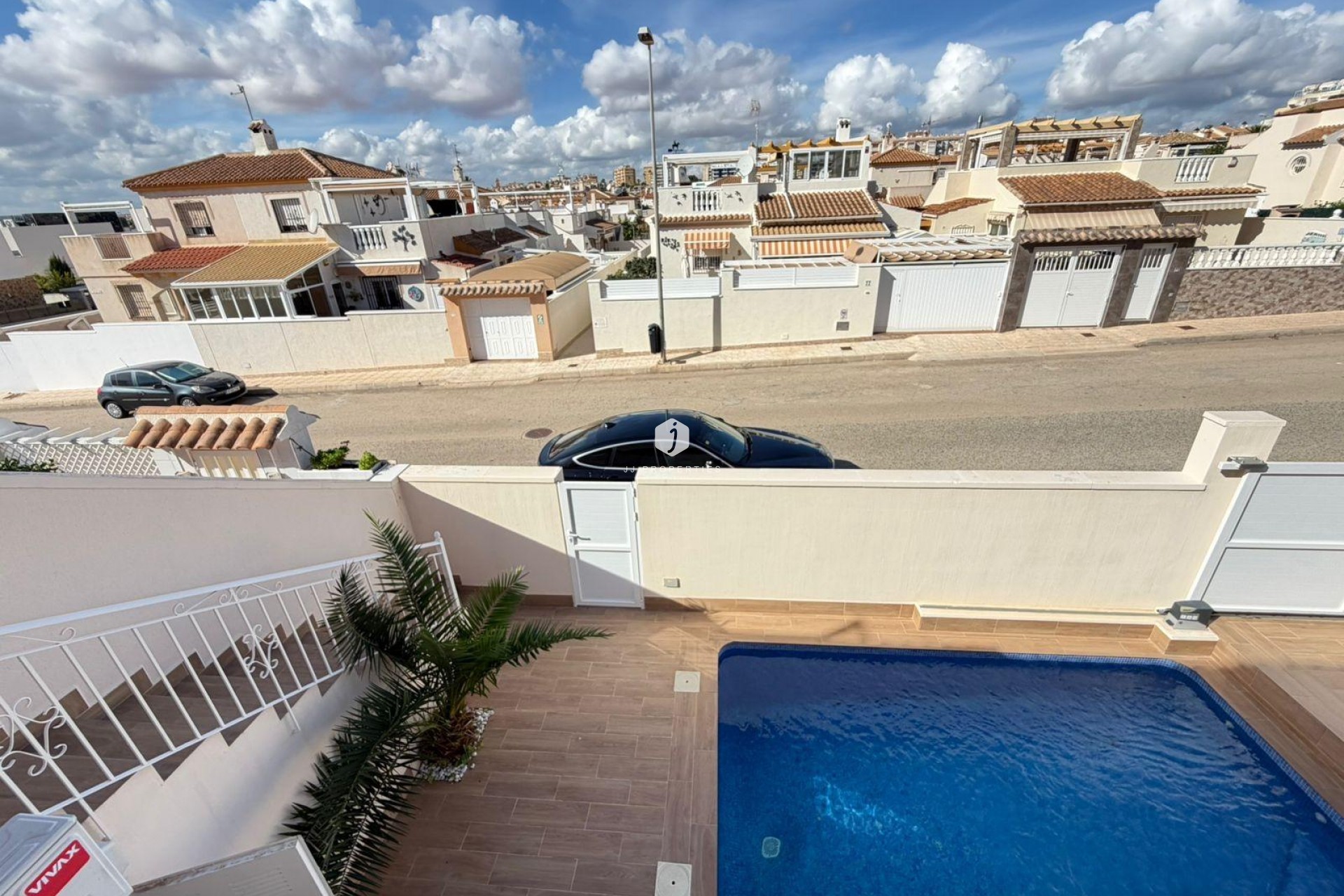 Resale - Chalet -
Torrevieja - Cabo cervera