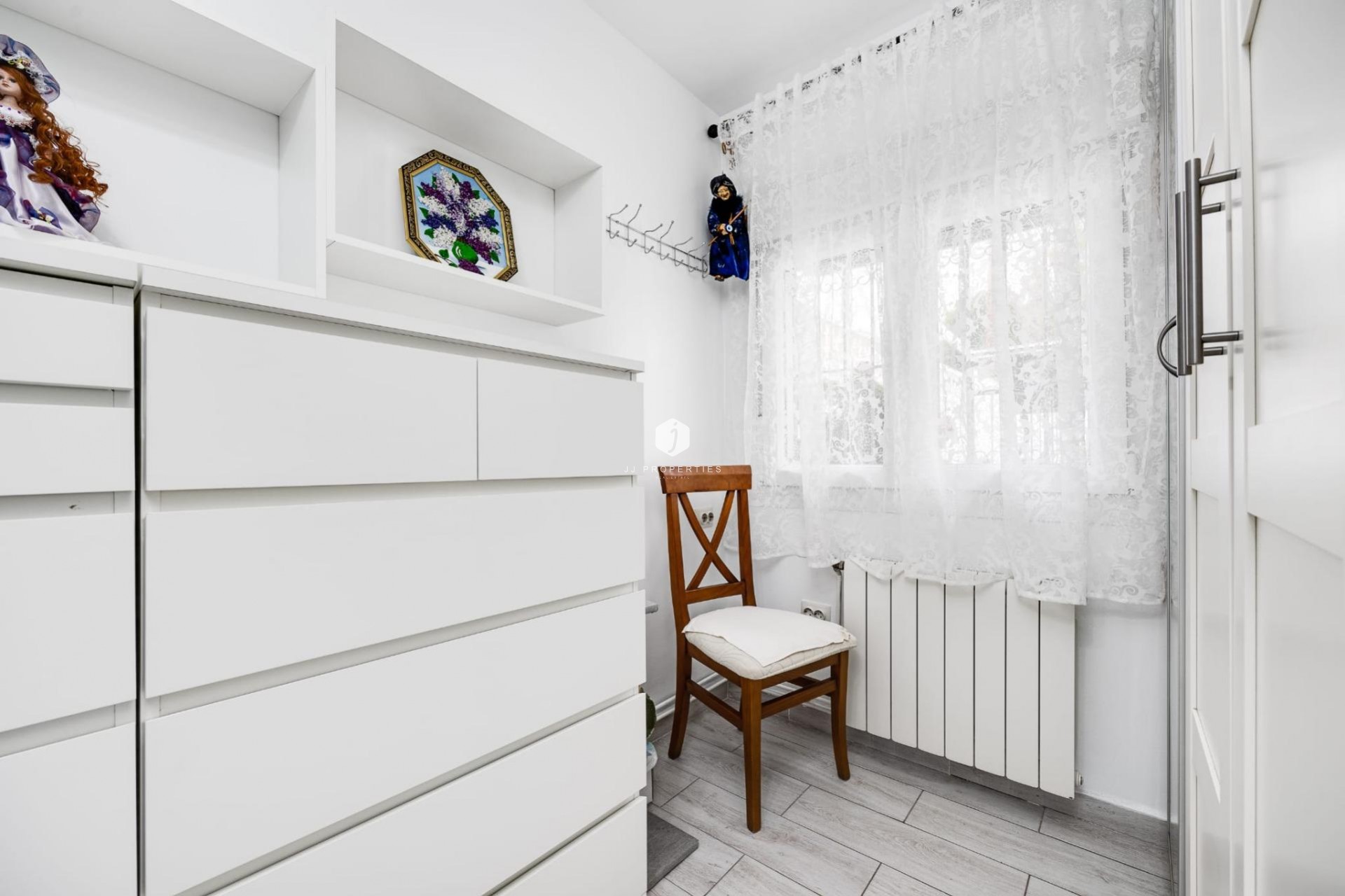 Resale - Chalet -
Torrevieja - Calas blanca