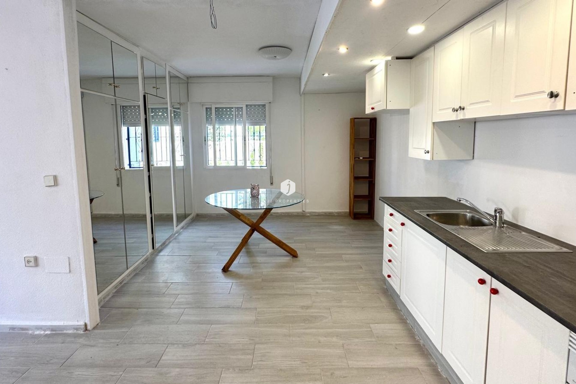 Resale - Chalet -
Torrevieja - Carrefour