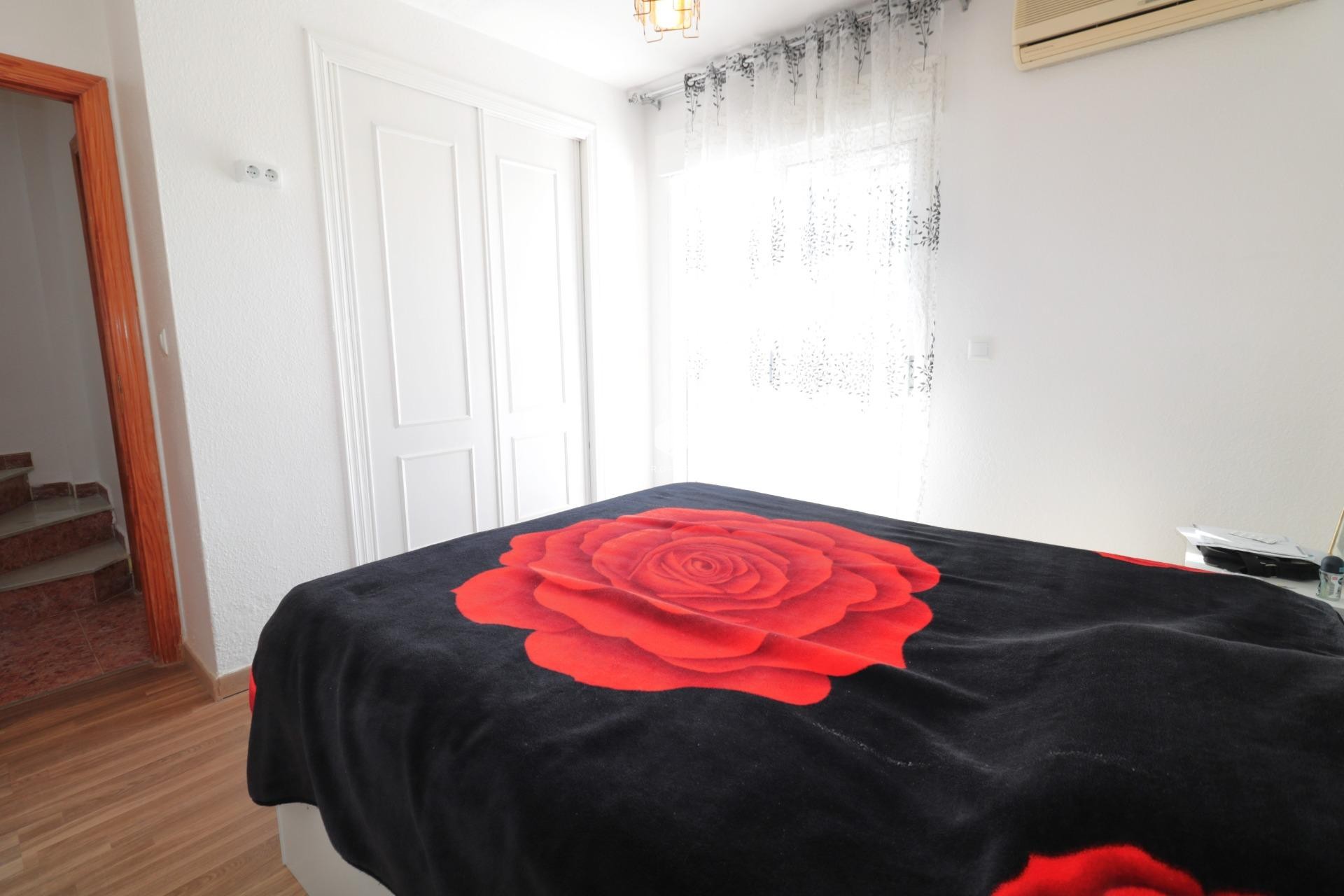 Resale - Chalet -
Torrevieja - Carrefour