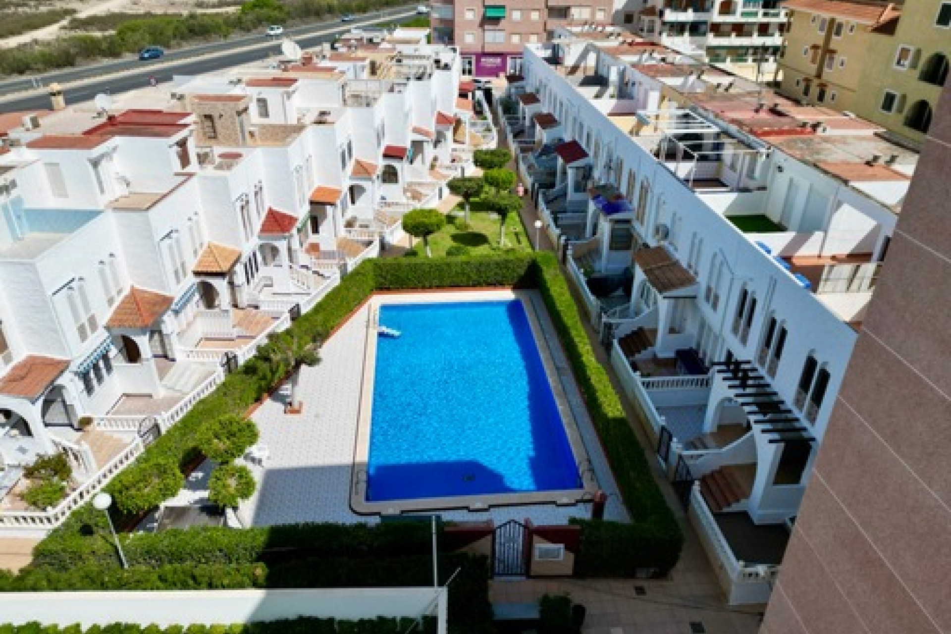 Resale - Chalet -
Torrevieja - Costa Blanca