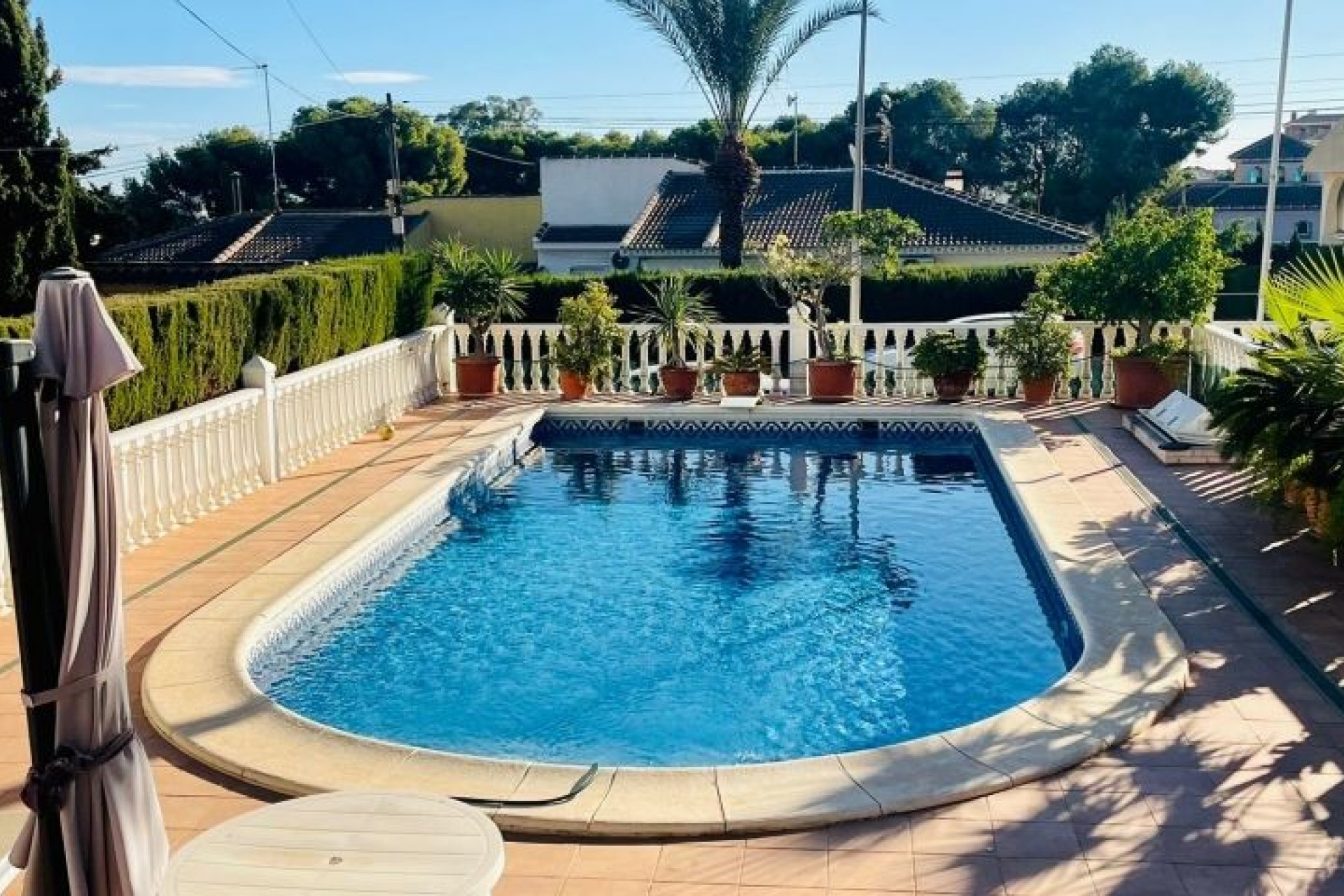 Resale - Chalet -
Torrevieja - Costa Blanca