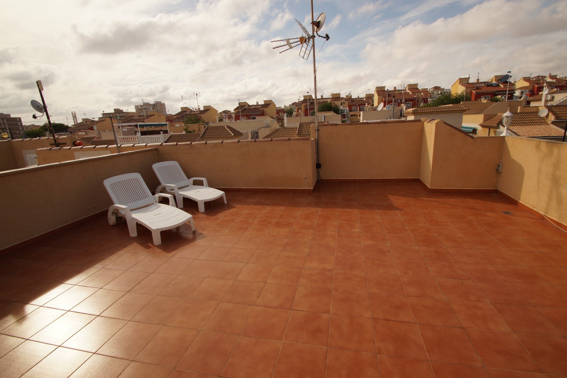 Resale - Chalet -
Torrevieja - Costa Blanca