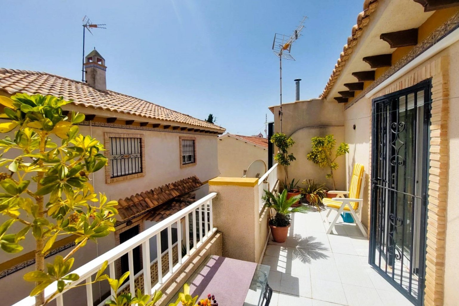 Resale - Chalet -
Torrevieja - Costa Blanca