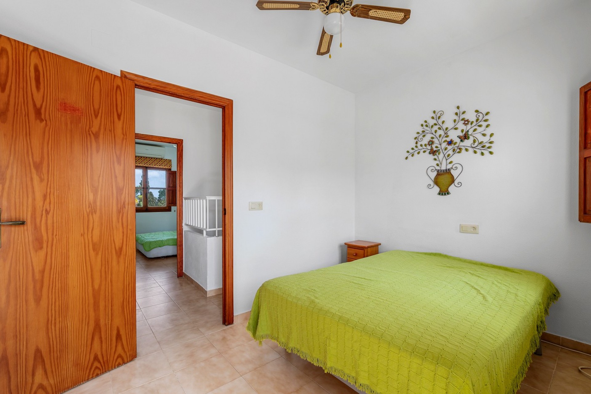 Resale - Chalet -
Torrevieja - Costa Blanca