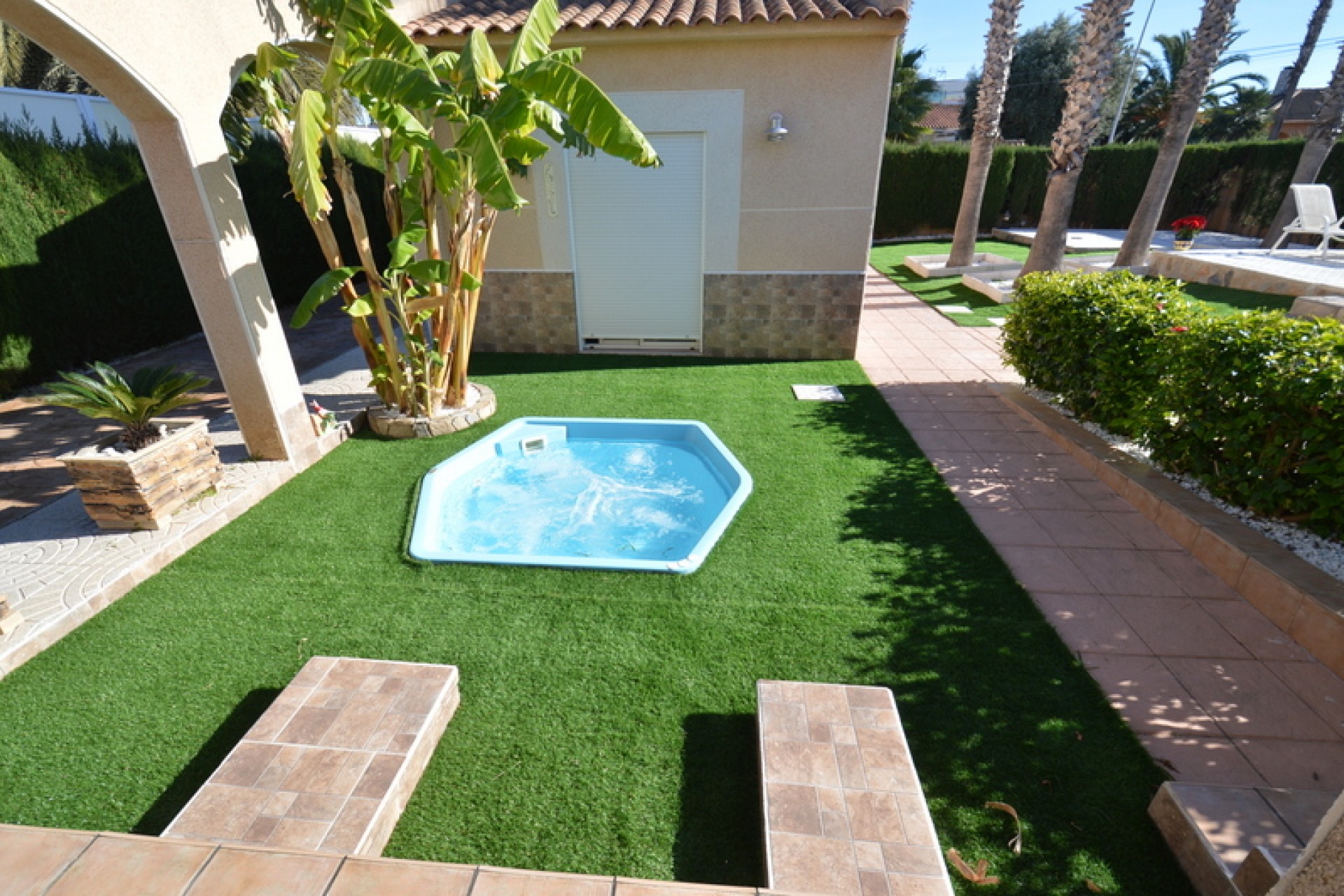 Resale - Chalet -
Torrevieja - Costa Blanca