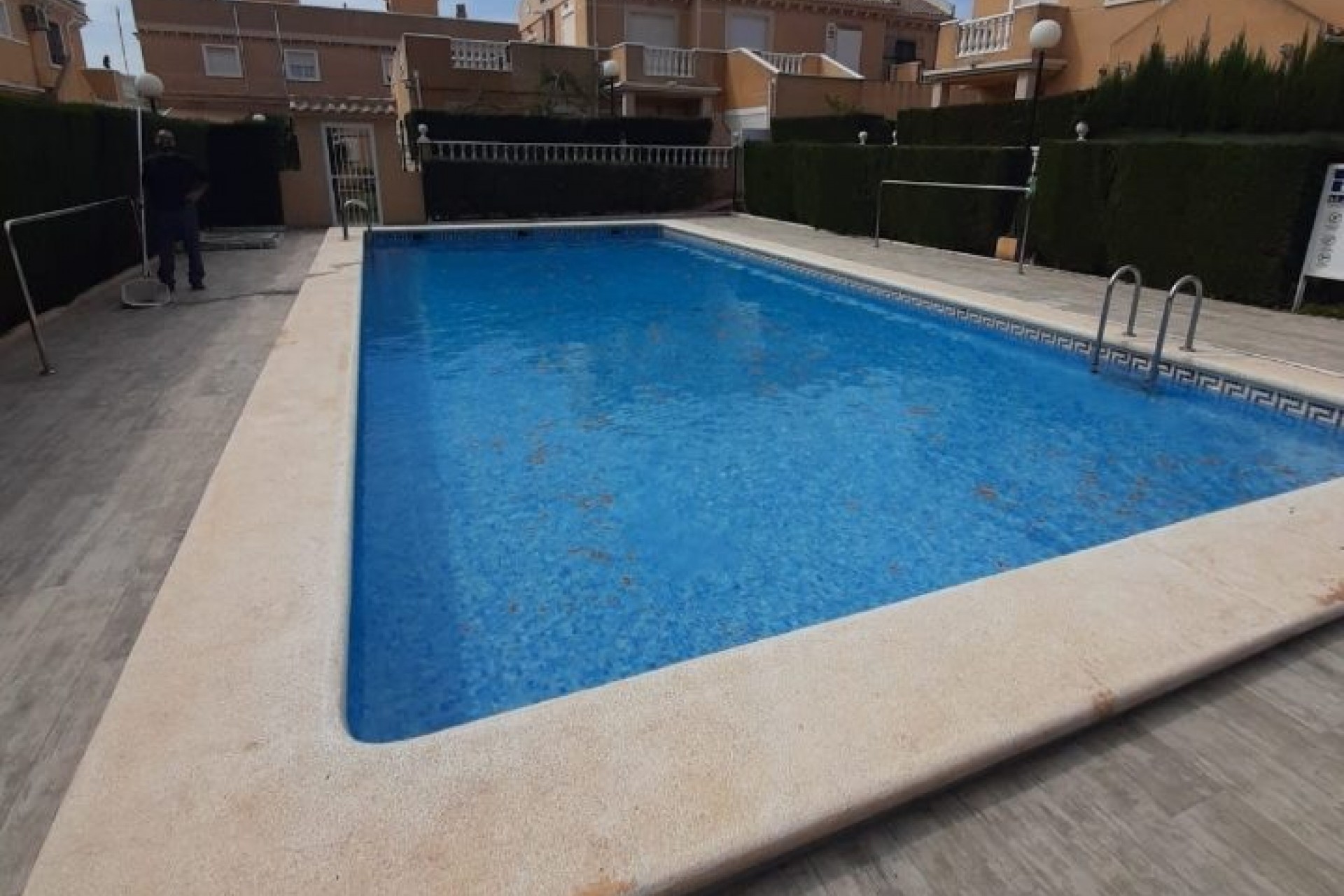 Resale - Chalet -
Torrevieja - Costa Blanca