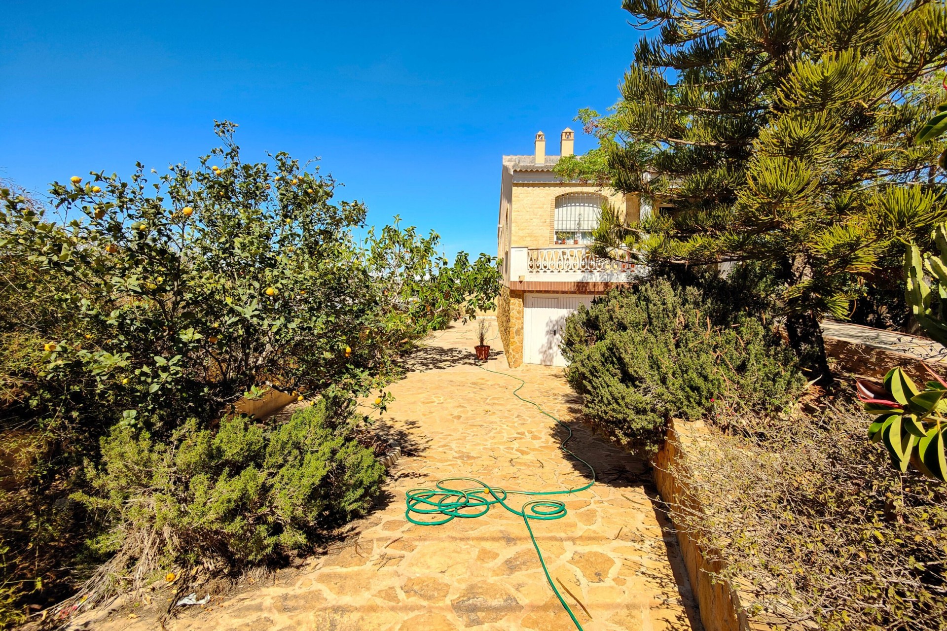 Resale - Chalet -
Torrevieja - Costa Blanca