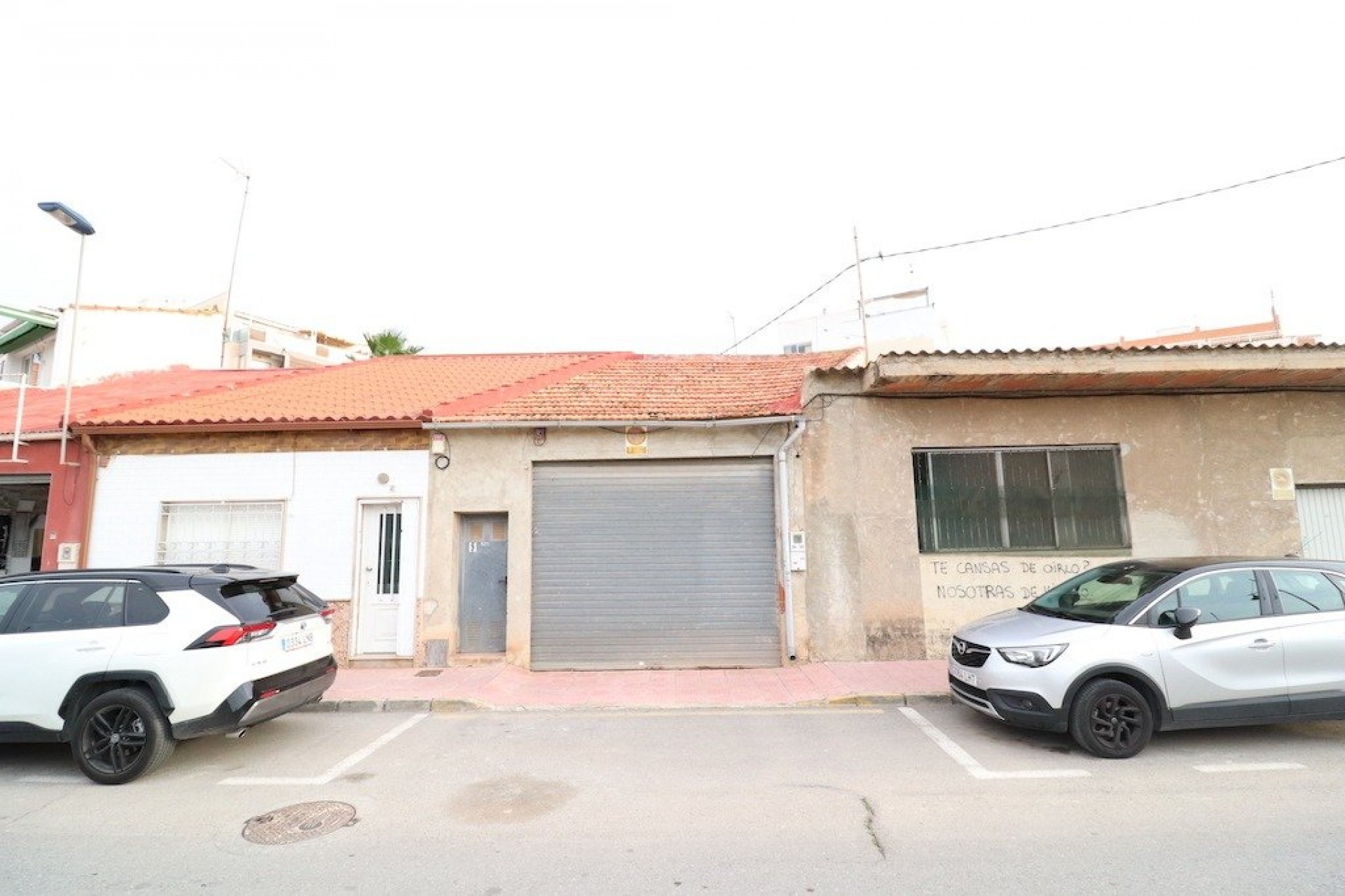 Resale - Chalet -
Torrevieja - Costa Blanca