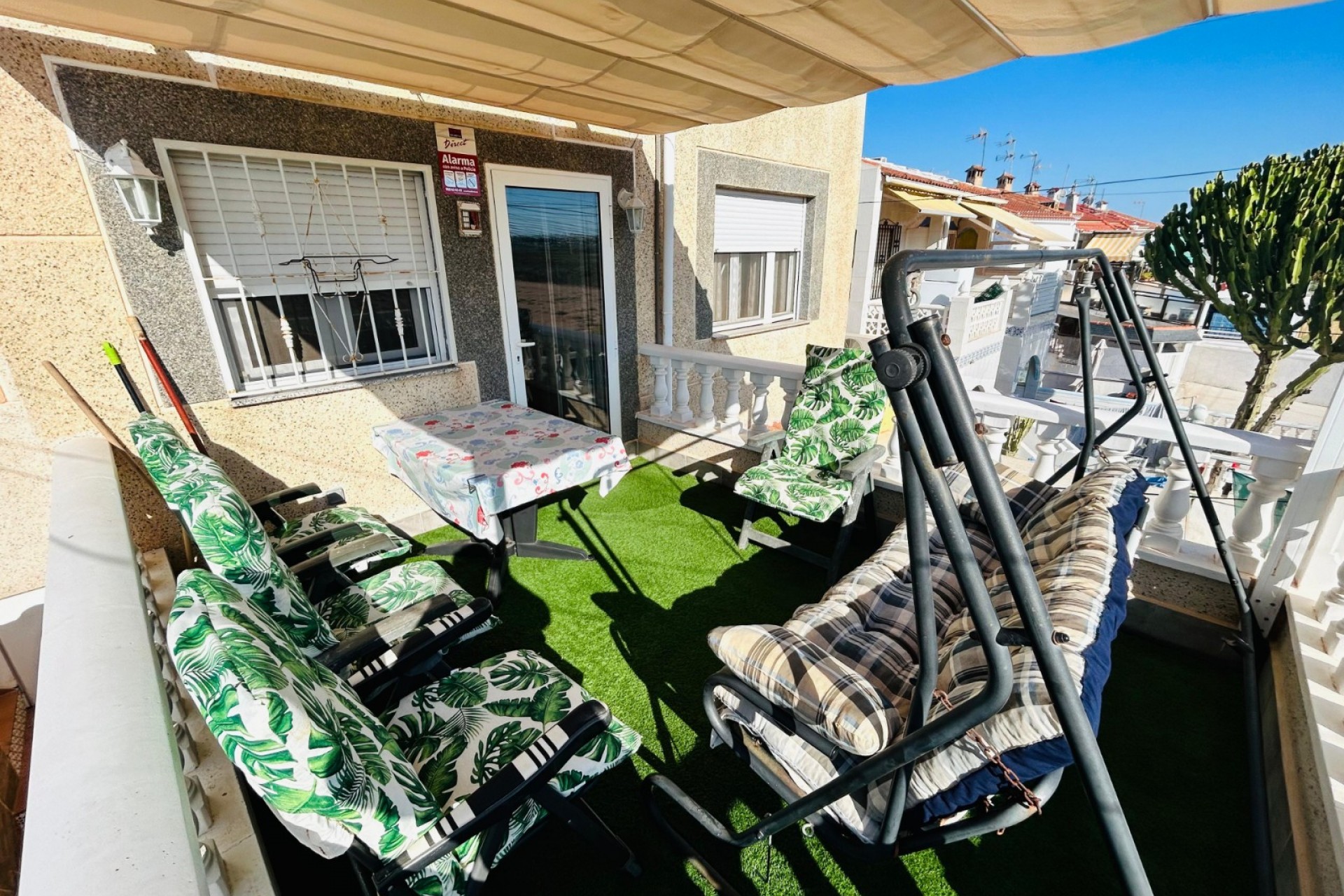 Resale - Chalet -
Torrevieja - Costa Blanca