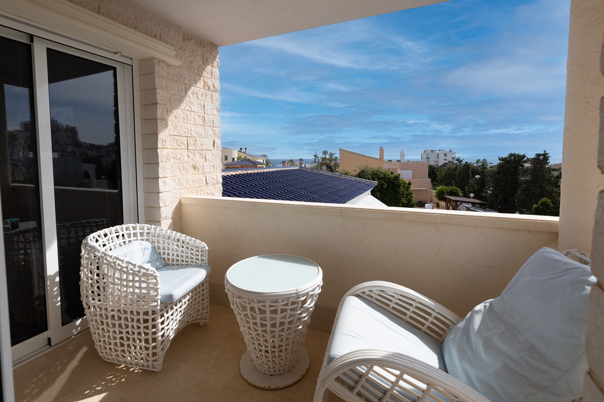 Resale - Chalet -
Torrevieja - Costa Blanca