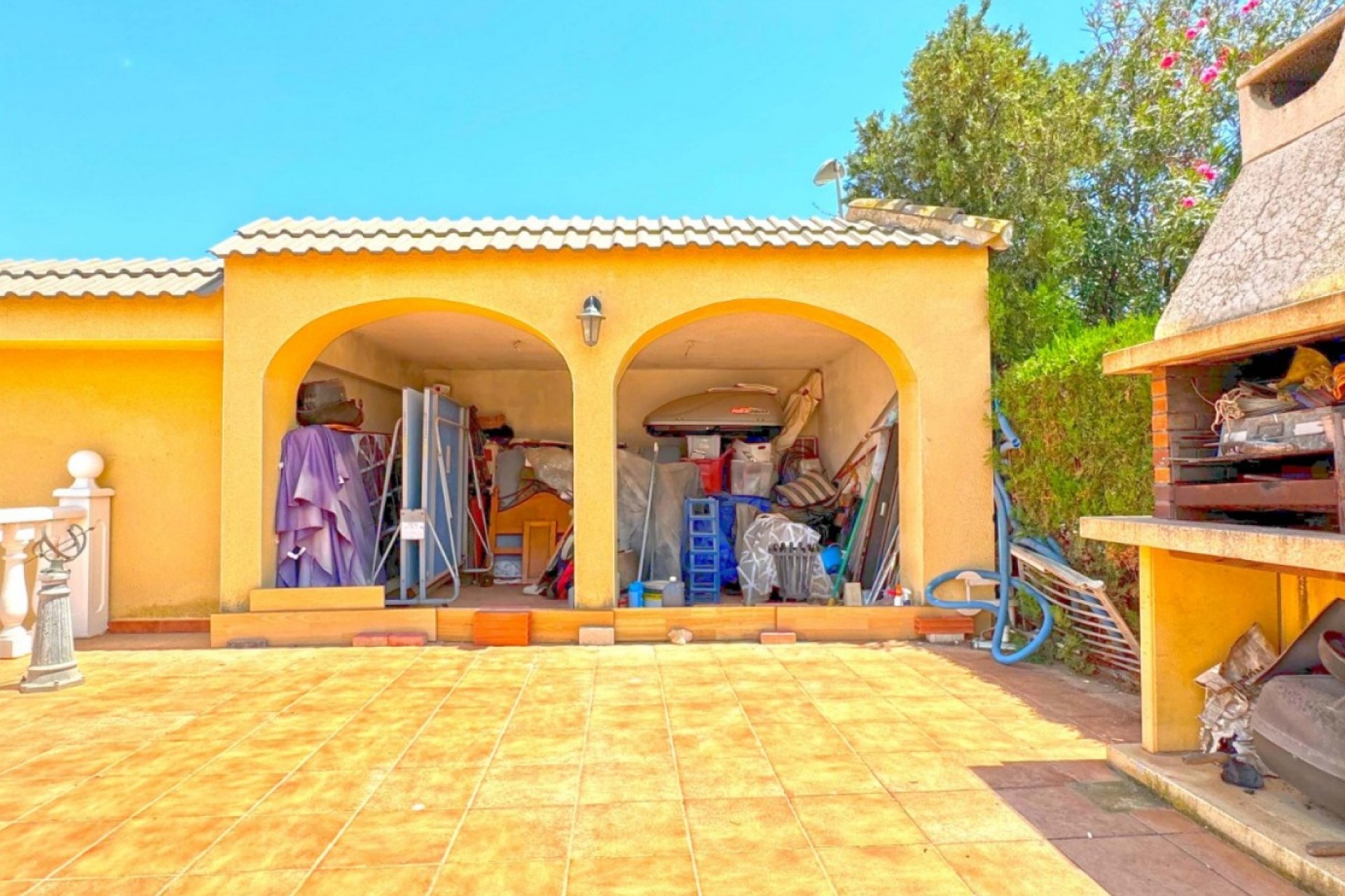 Resale - Chalet -
Torrevieja - Costa Blanca